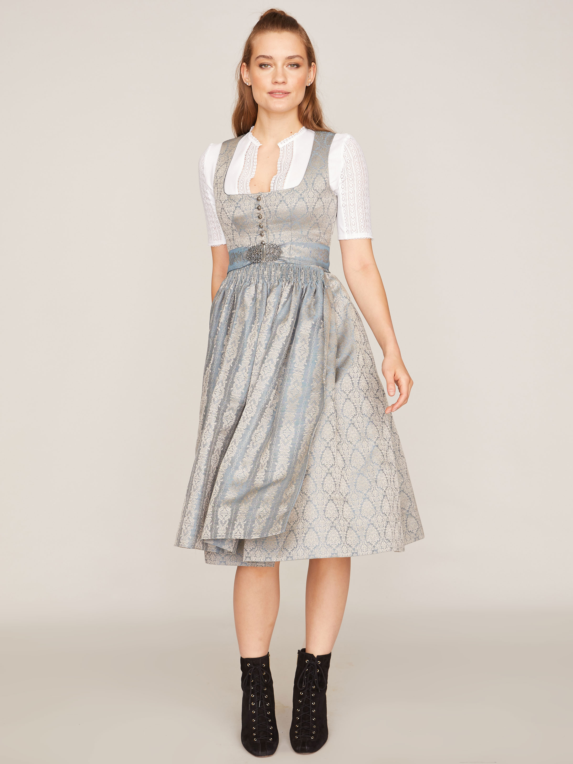 Dirndl in Metallic-Blau