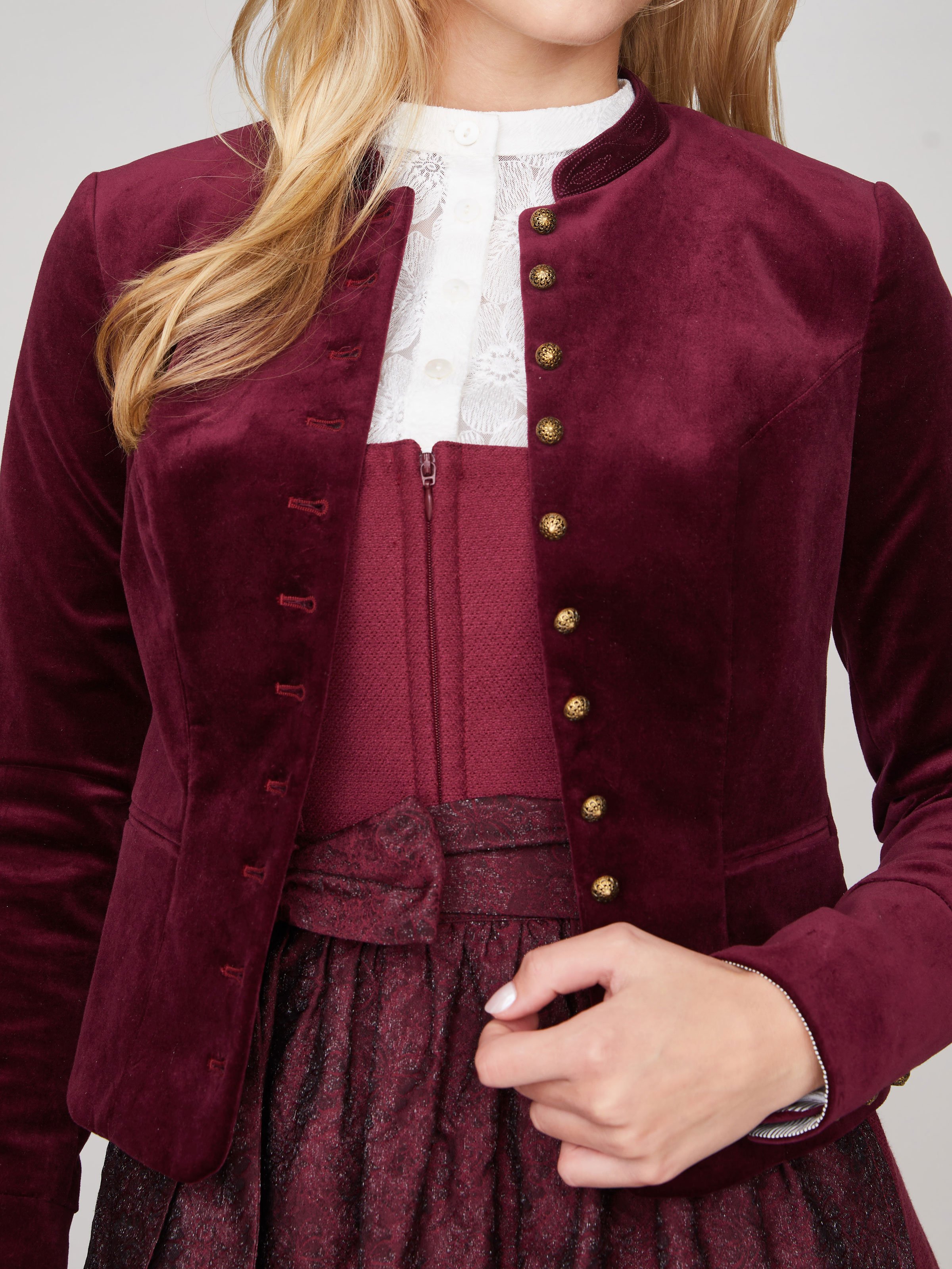 Rubinrotes strukturiertes Dirndl Rubinrotes strukturiertes Dirndl