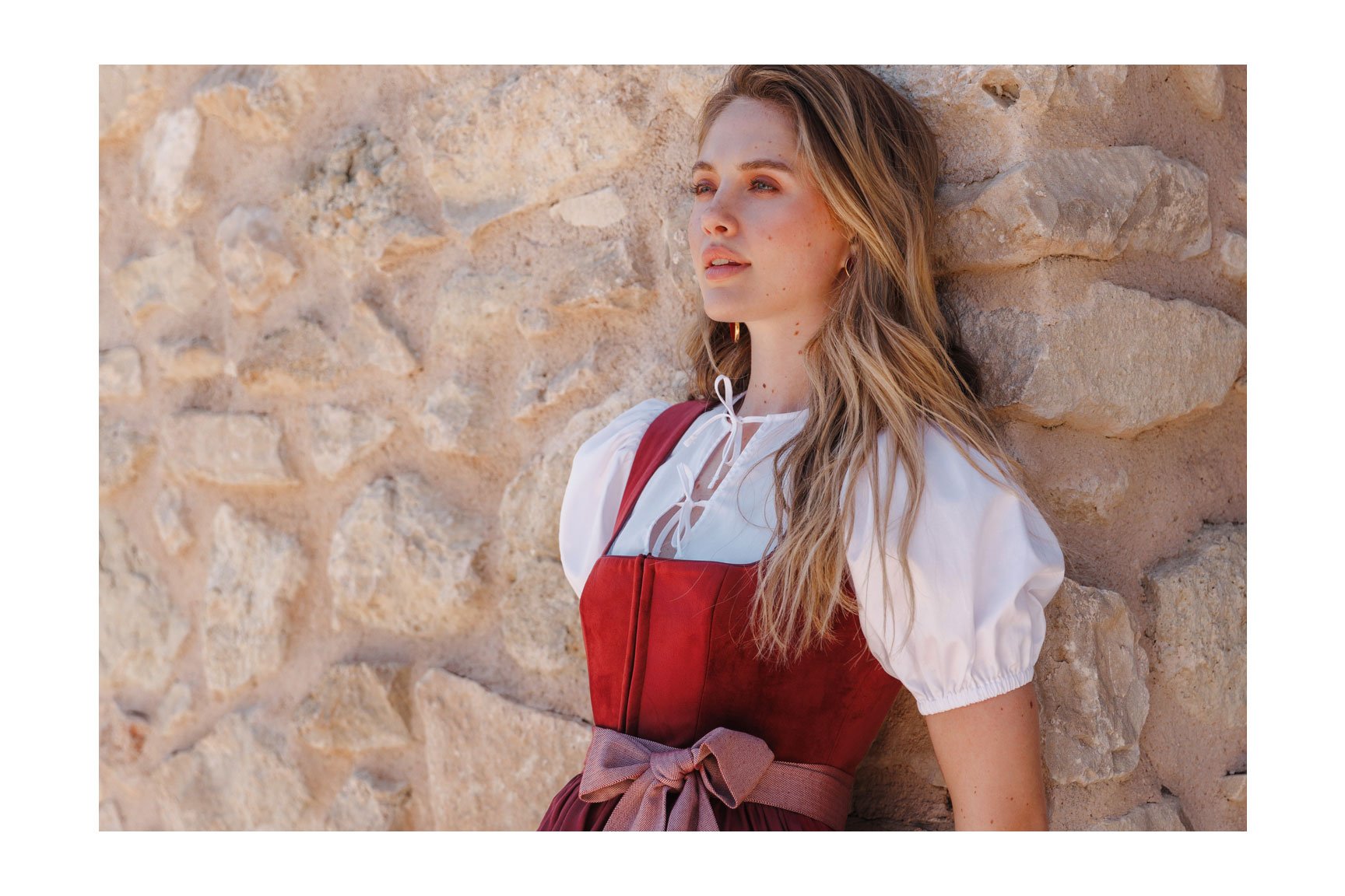 Dirndlbluse mit Puffarm