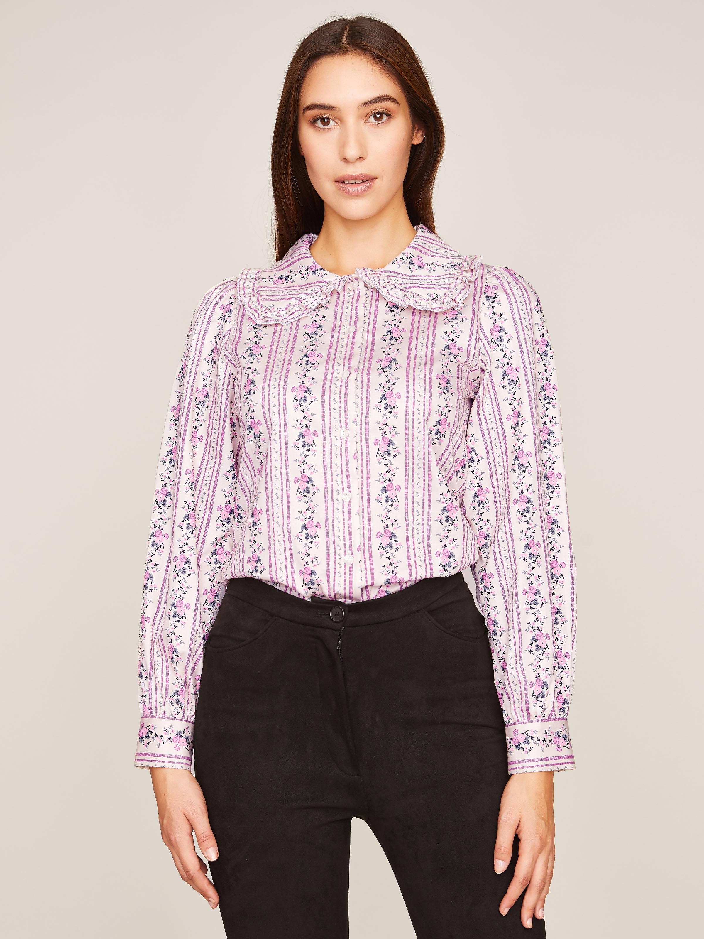Bluse in Rosé mit Bubikragen