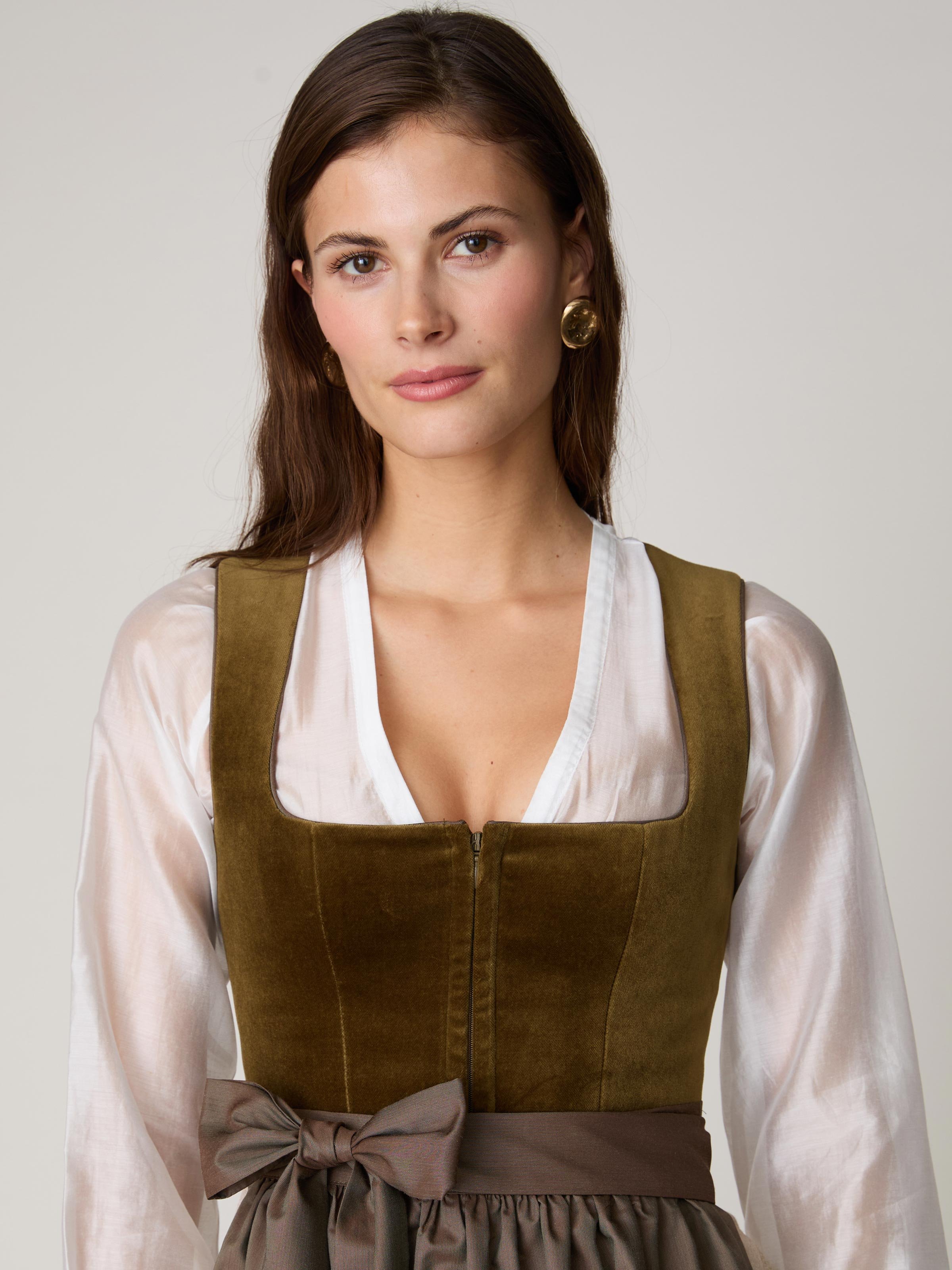 Weiße Langarm-Dirndlbluse