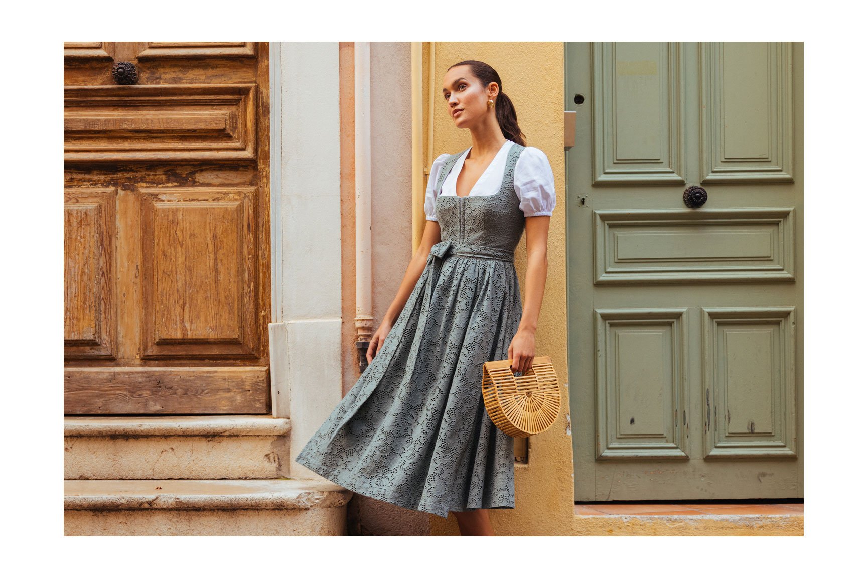 Grünes Dirndl