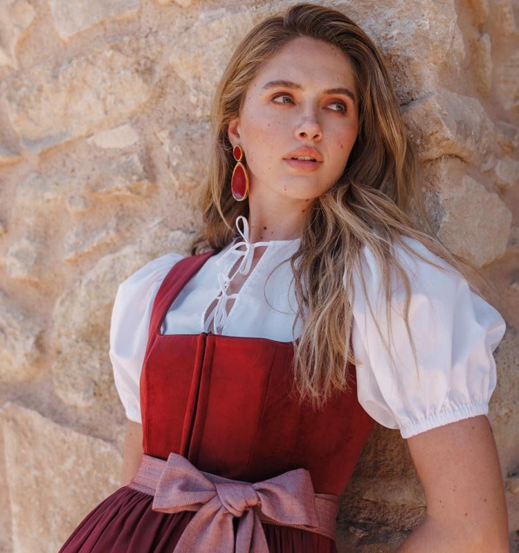 Dirndlbluse mit Puffarm