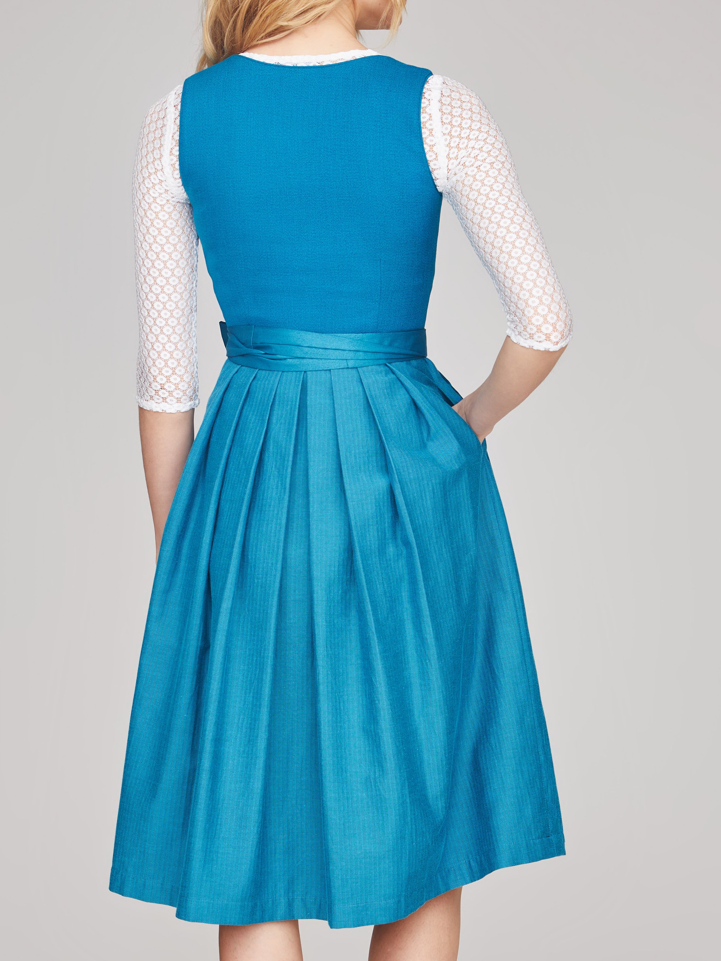 Petrol Dirndl Sapphire von LIMBERRY Rückenansicht Petrol Dirndl Sapphire Rückenansicht