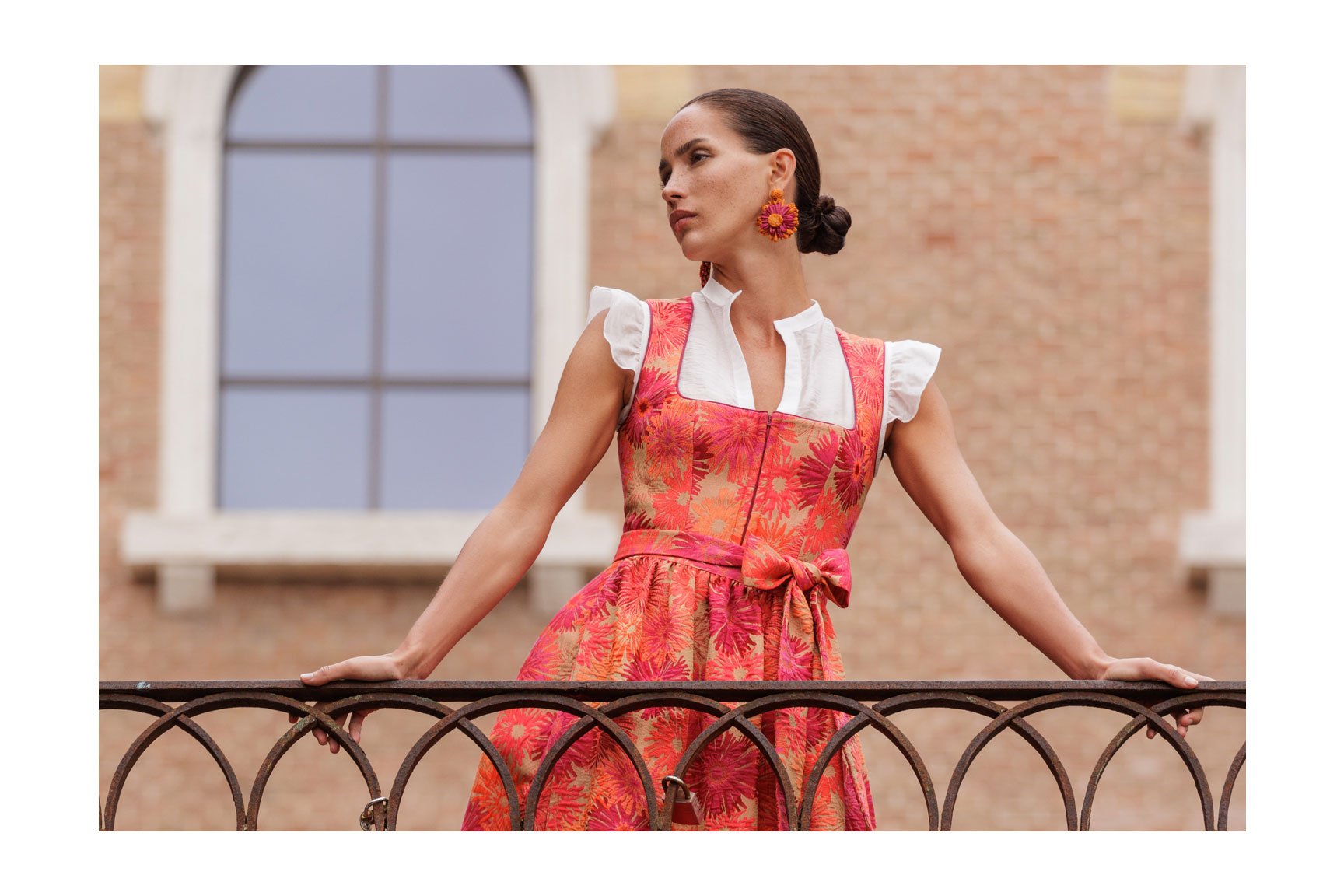 Banner component desktop image