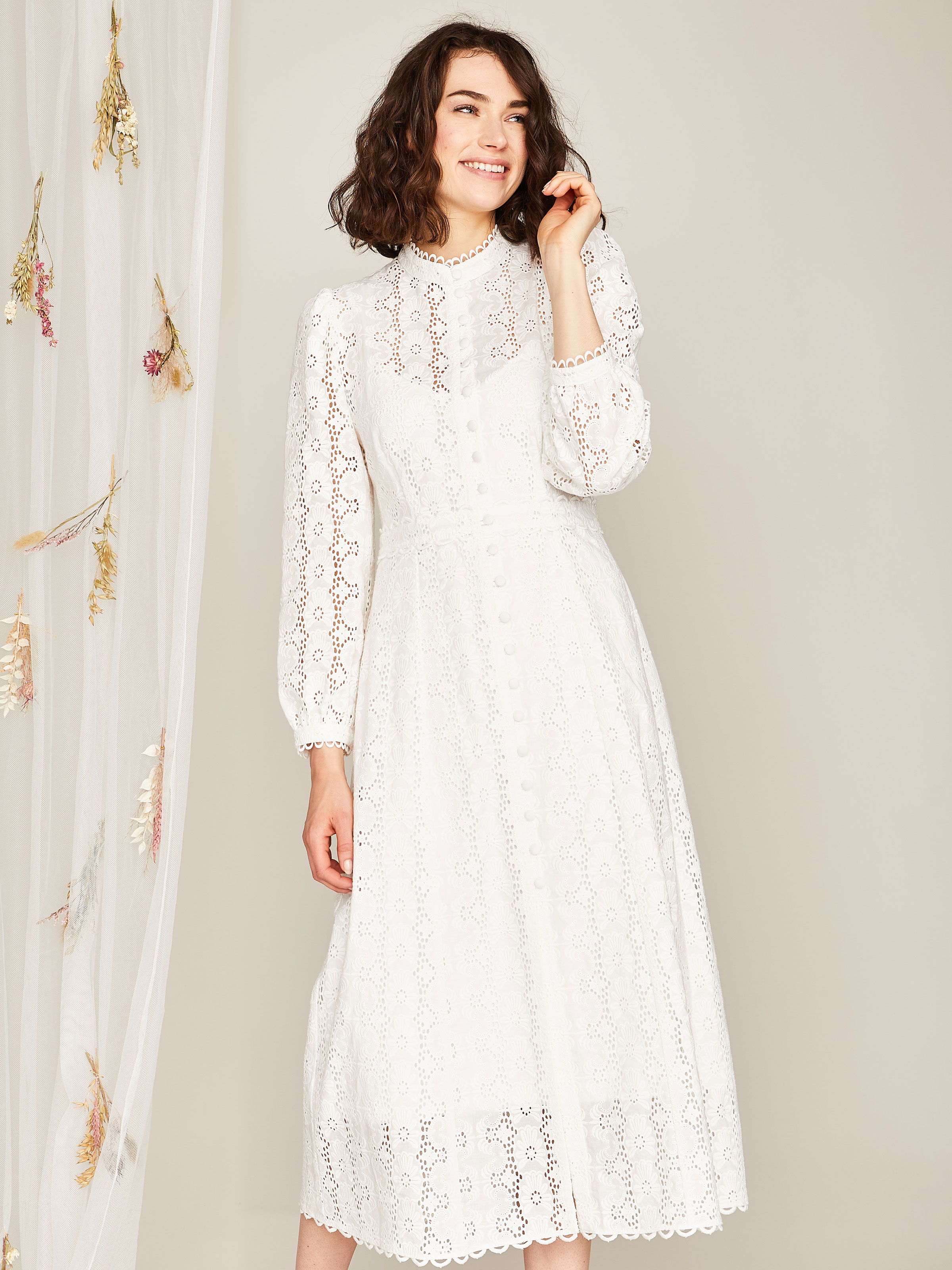 Midikleid aus Lochspitze