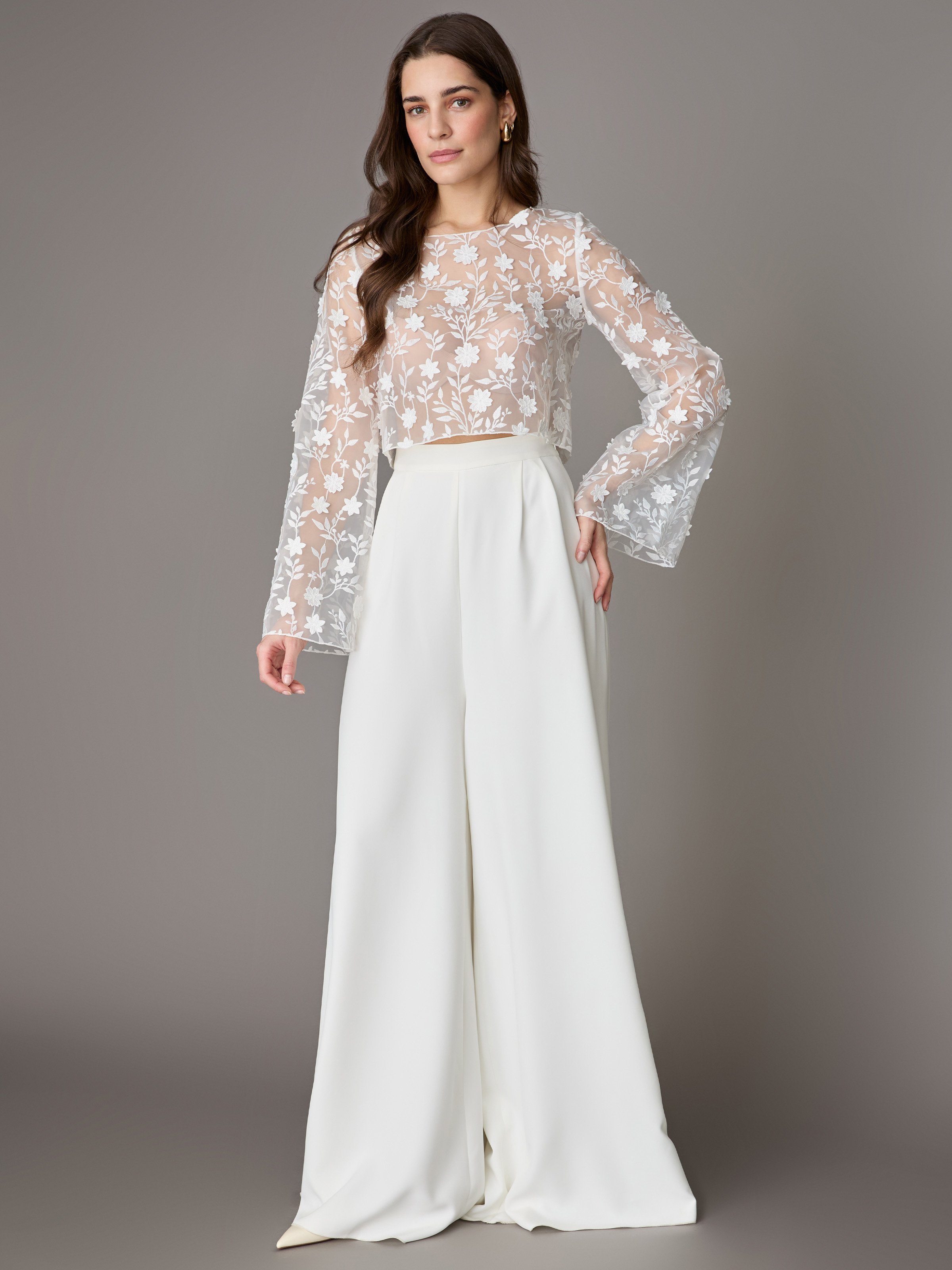 Zweiteiler Braut Outfit aus Braut-Topper und weiter Braut-Hose