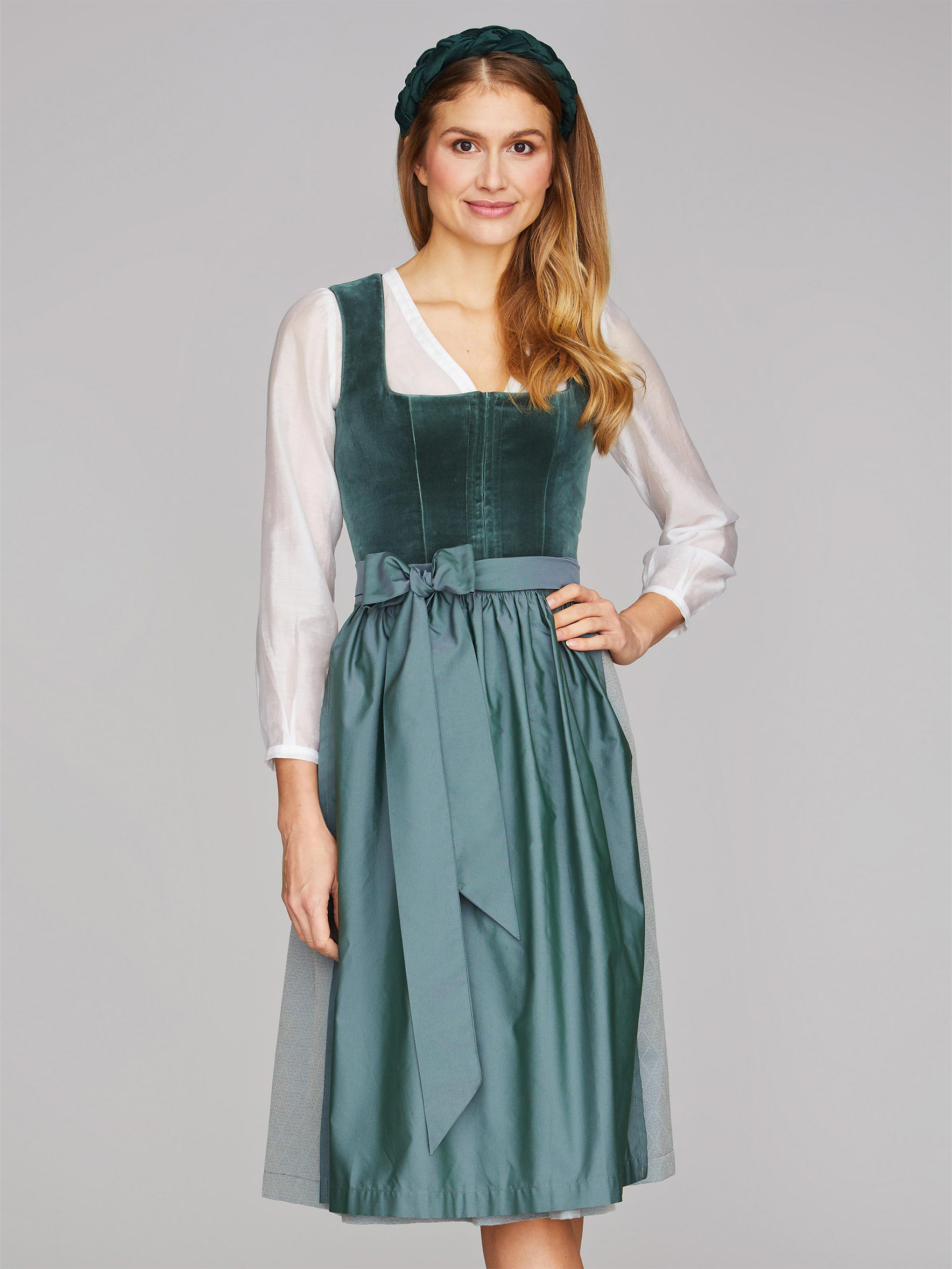 Dirndl mit Samt-Mieder in Eucalyptus