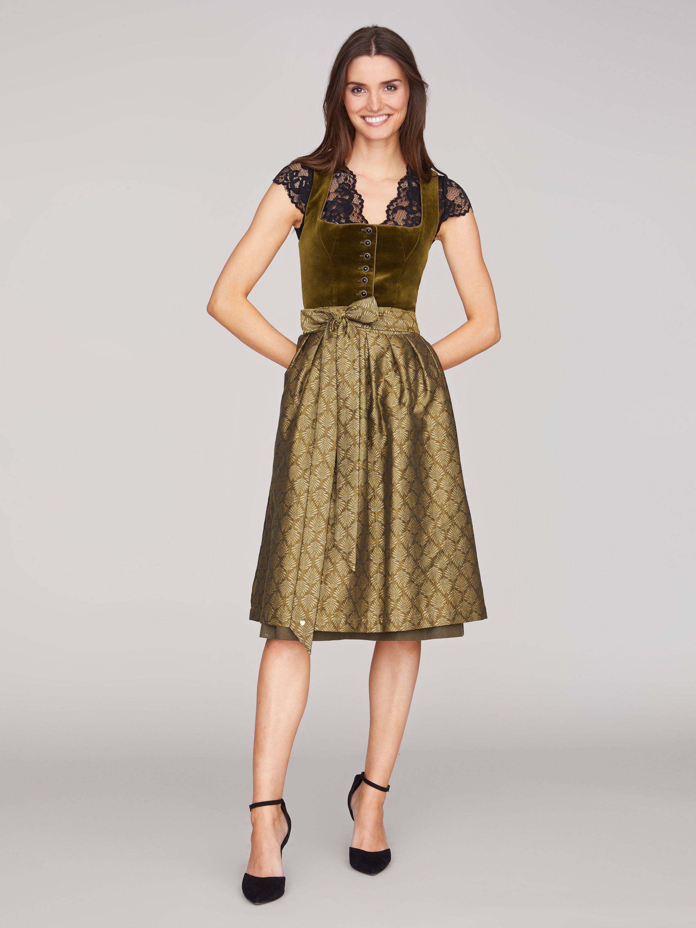 Olivgrünes Dirndl mit Samt-Mieder Olivgrünes Dirndl mit Samt-Mieder
