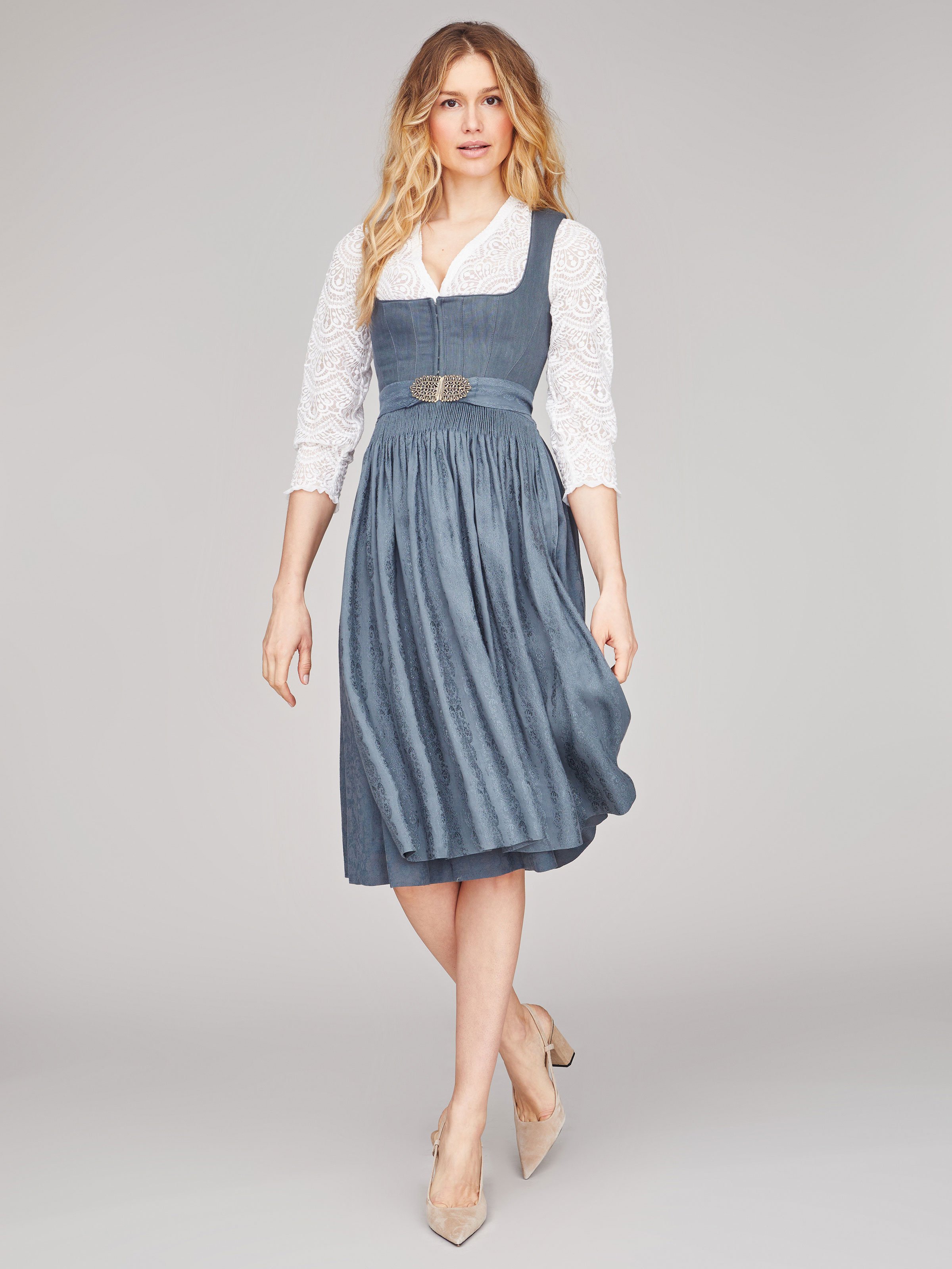 Dunkelblaues Stretch-Dirndl Dunkelblaues Stretch-Dirndl