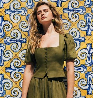 Four columns mobile image Four columns mobile image