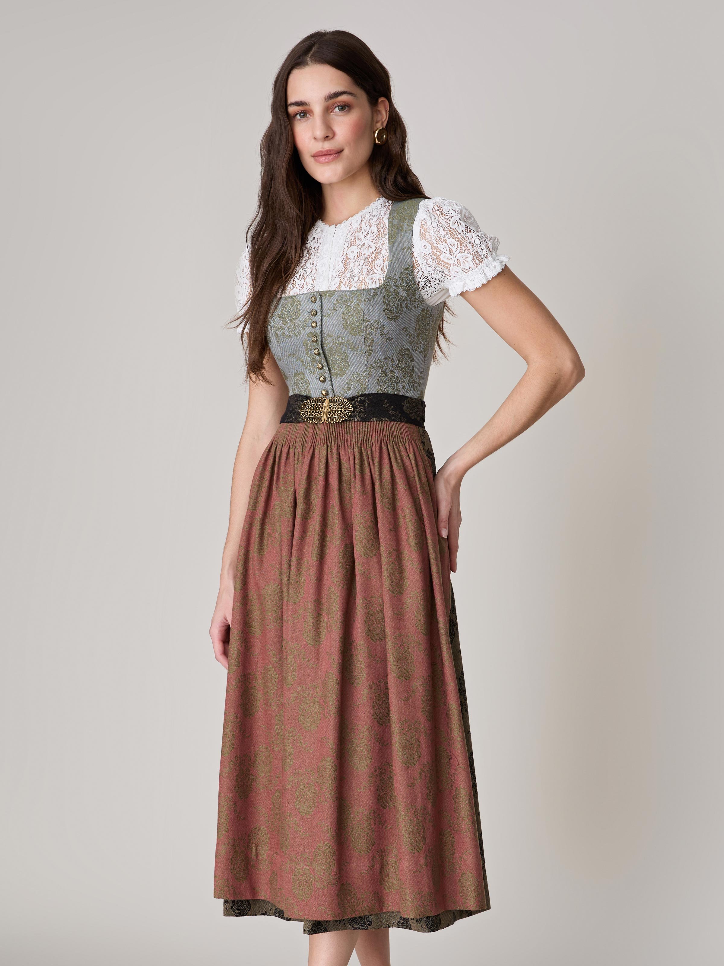 Dirndl in Grau mit floralem Muster