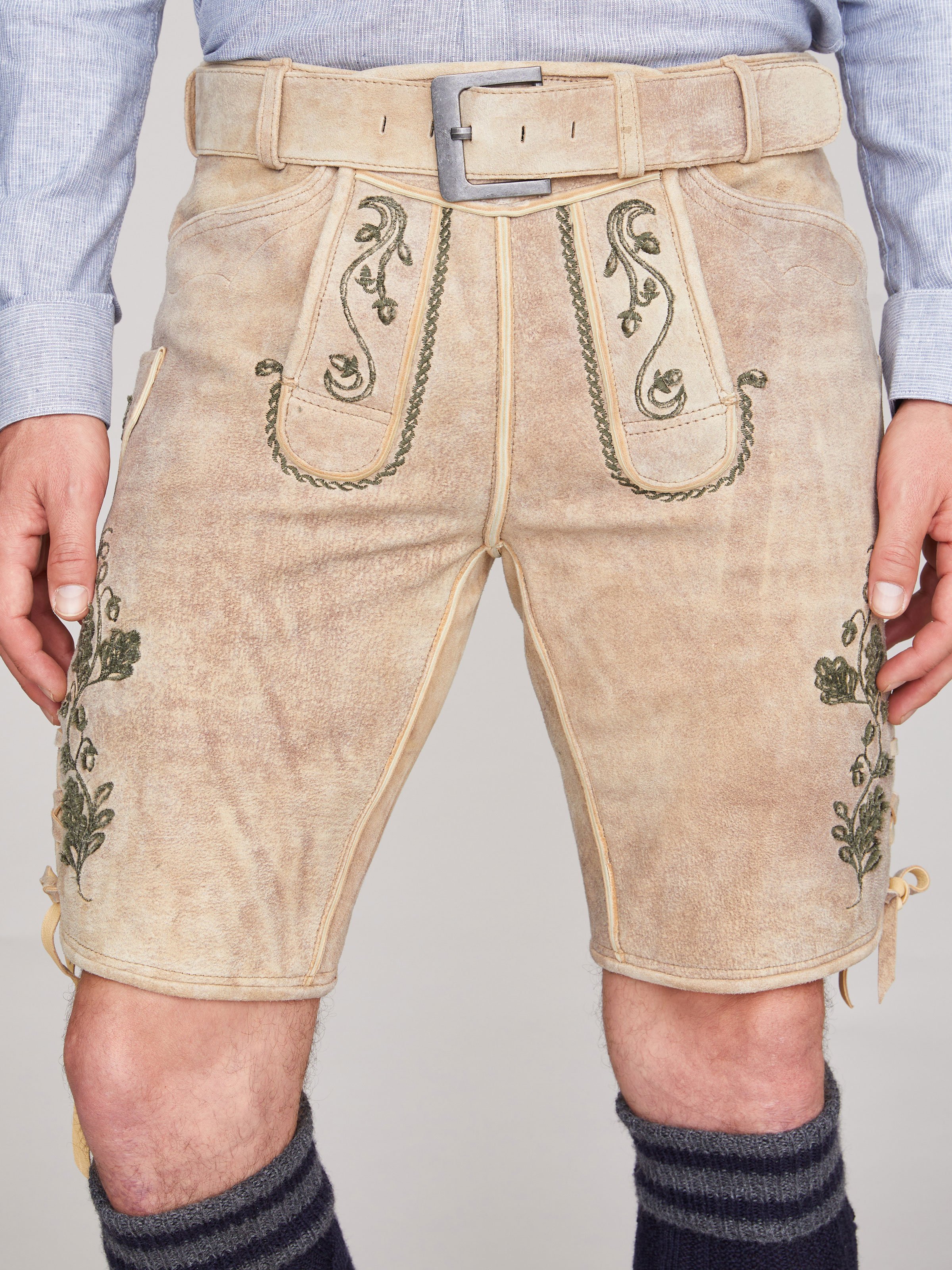 Schlamm-farbene Ziegenlederhose