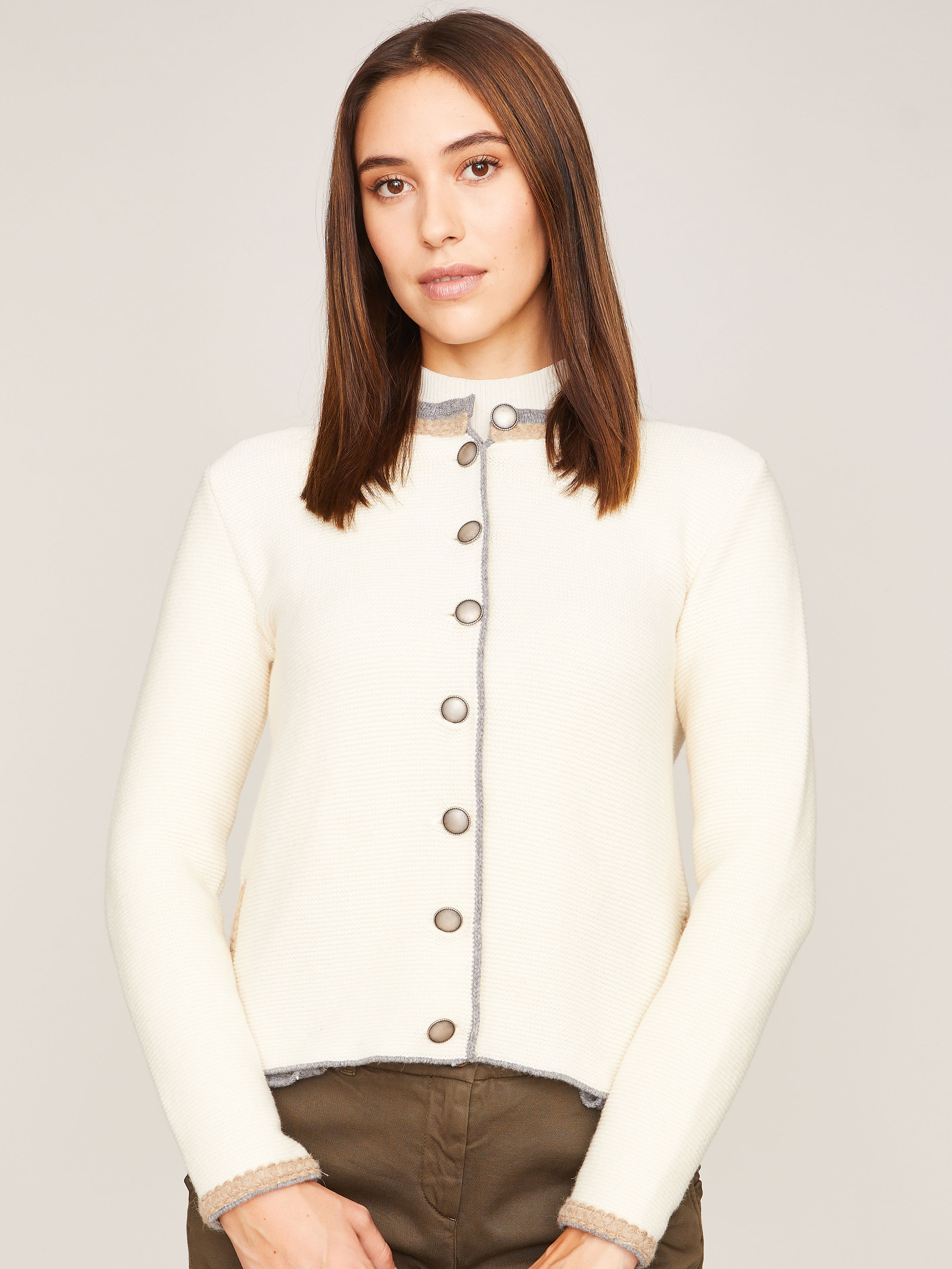Creme-farbene Strickjacke