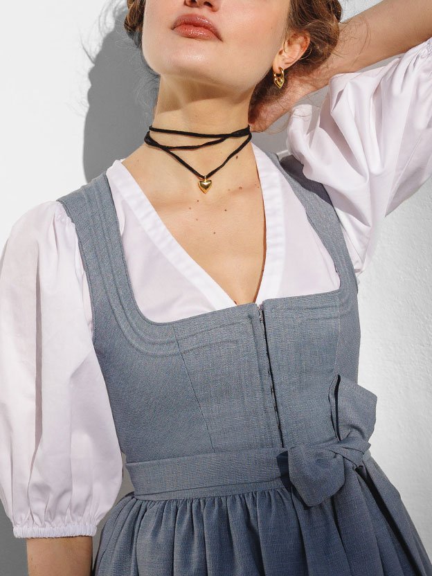 Dirndl Trendfarbe Aqua