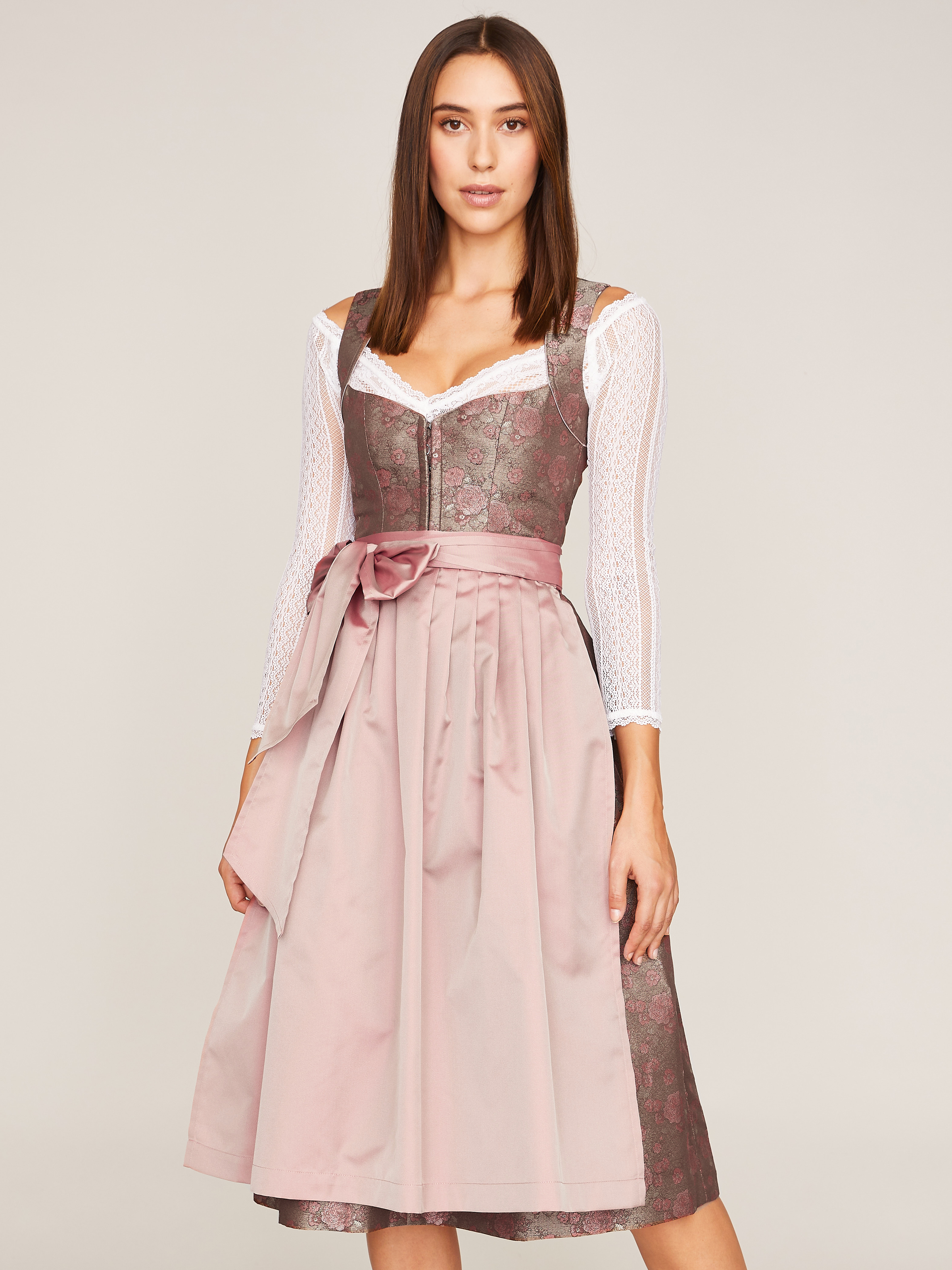 Goldfarbenes Dirndl