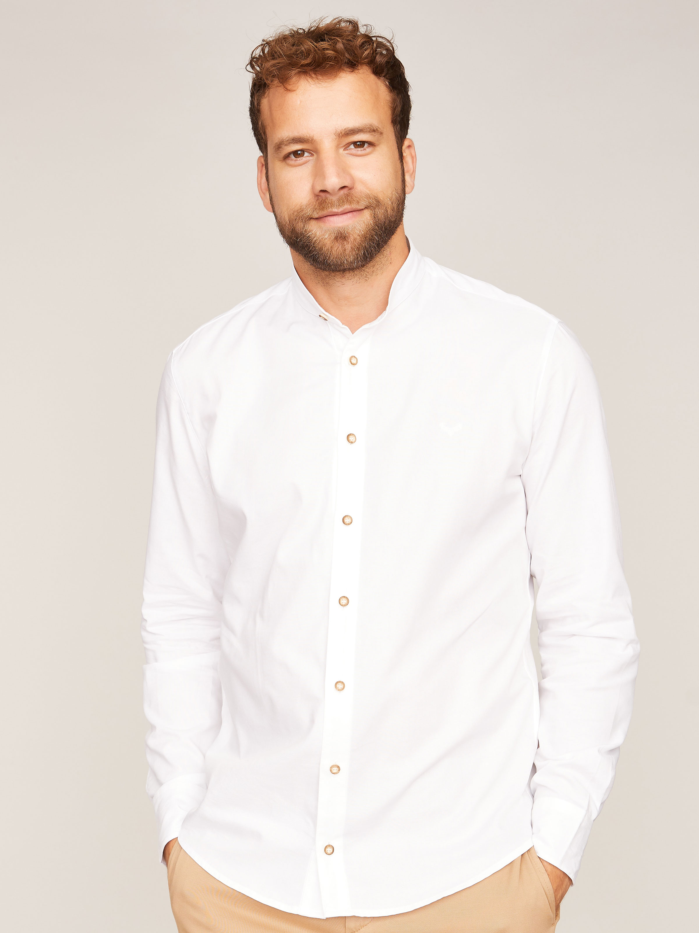 Weißes Slim Fit Trachtenhemd