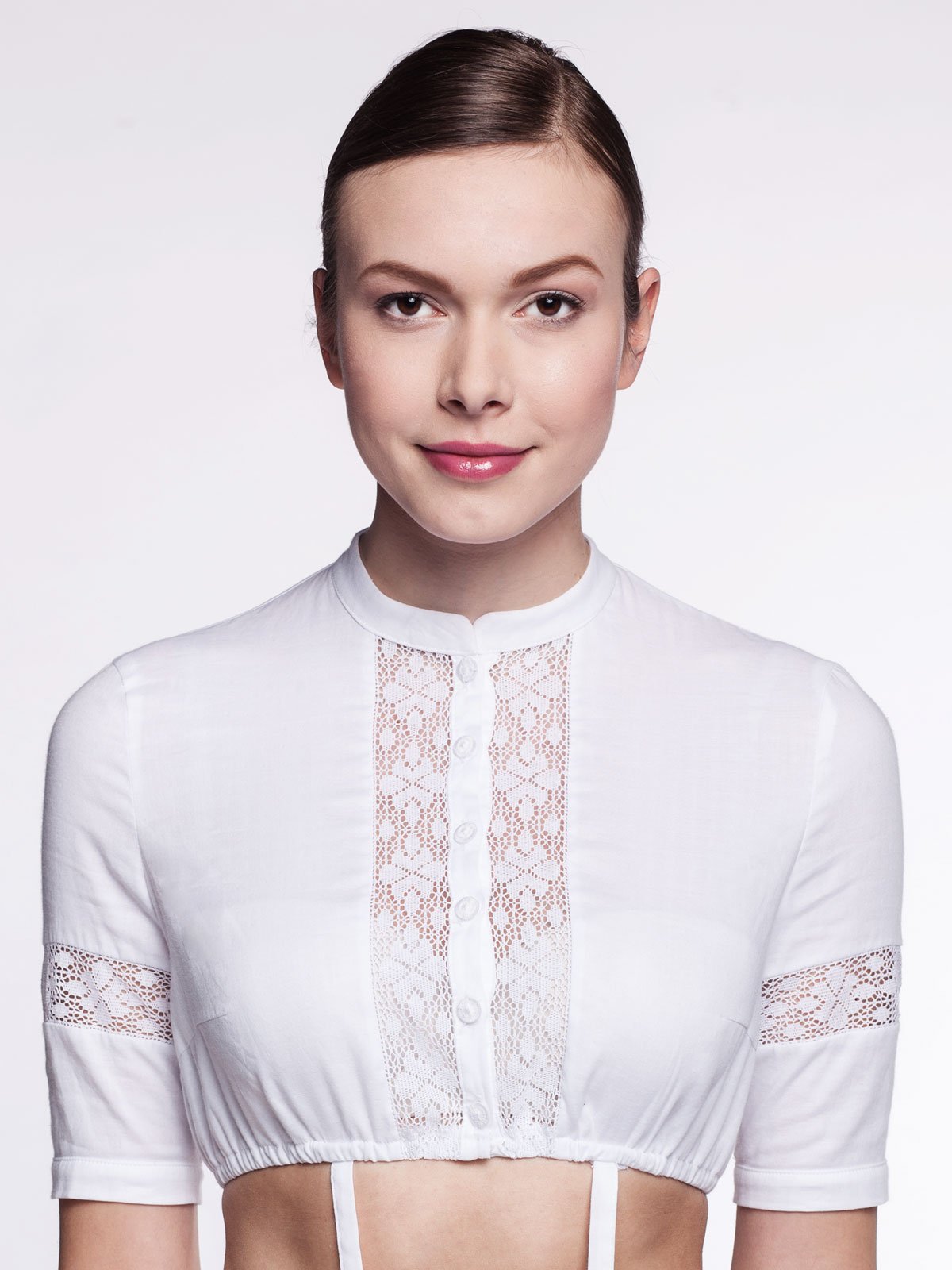 Weiße Dirndlbluse mit langem Arm
