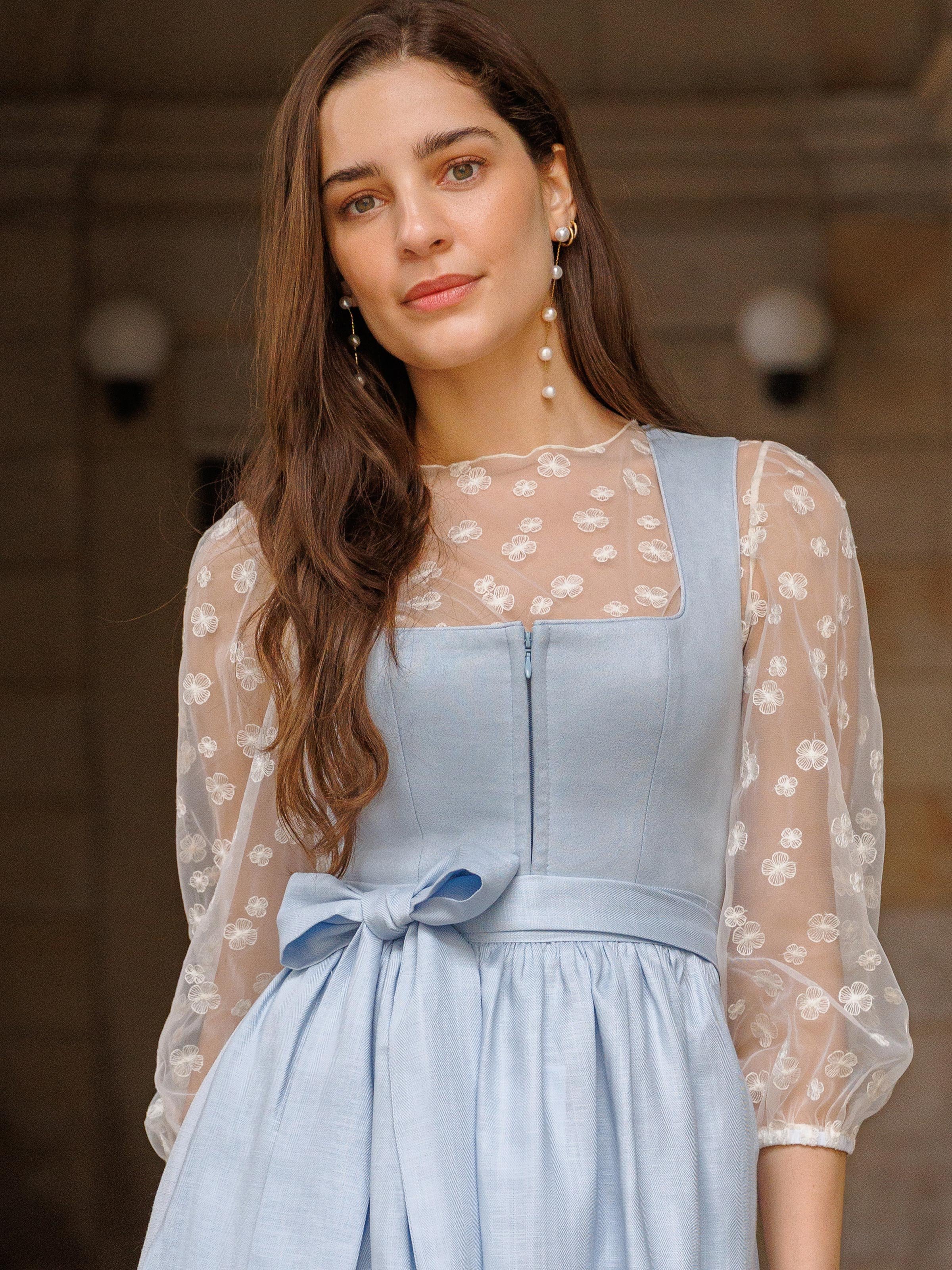 Dirndlbluse in Cremeweiß mit Blumenmuster