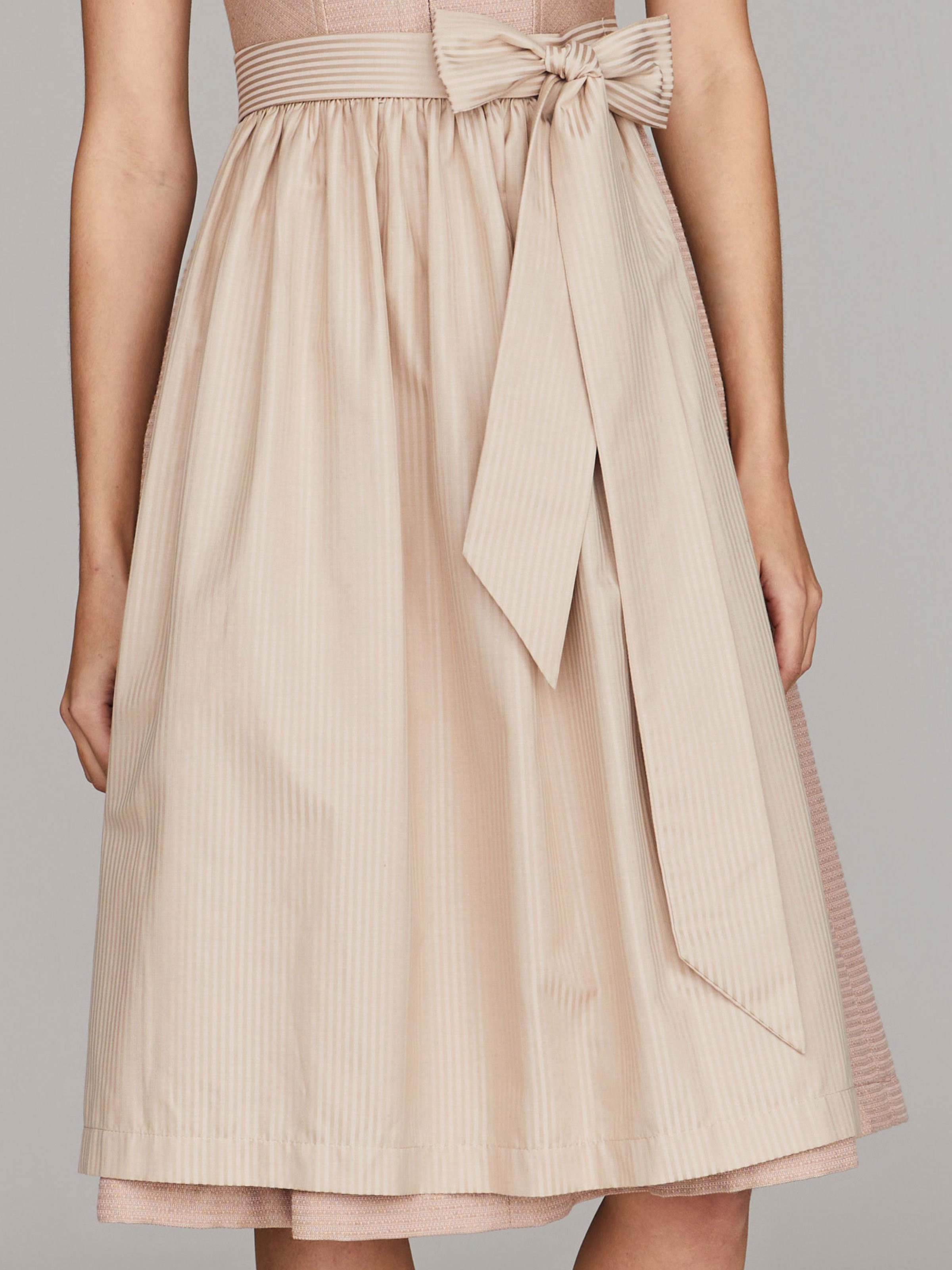 Gestreifte Dirndlschürze in Gold-Beige