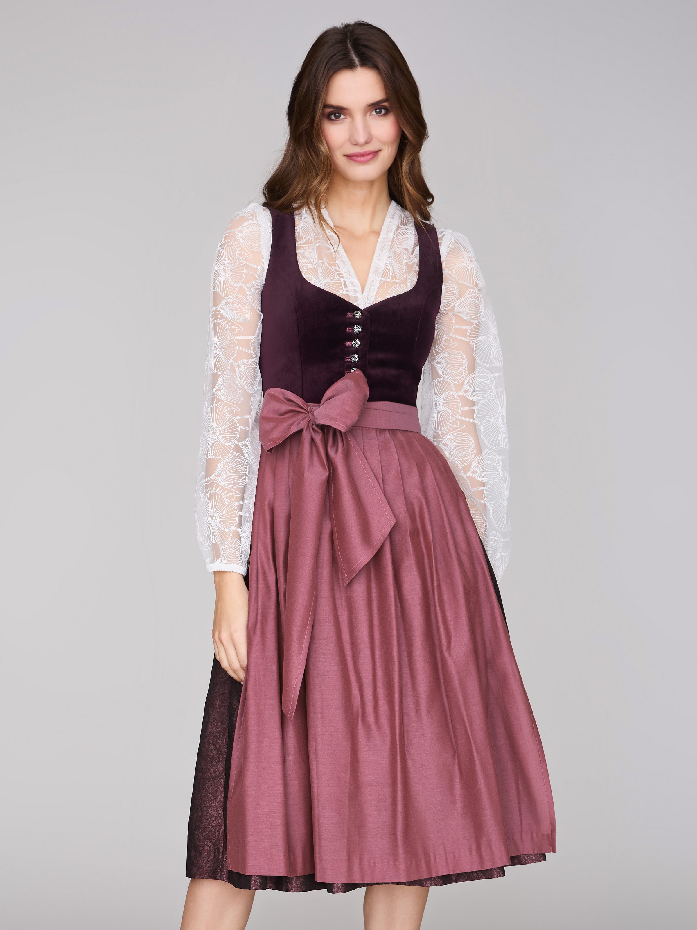 Mauvefarbenes Dirndl mit Samt-Mieder