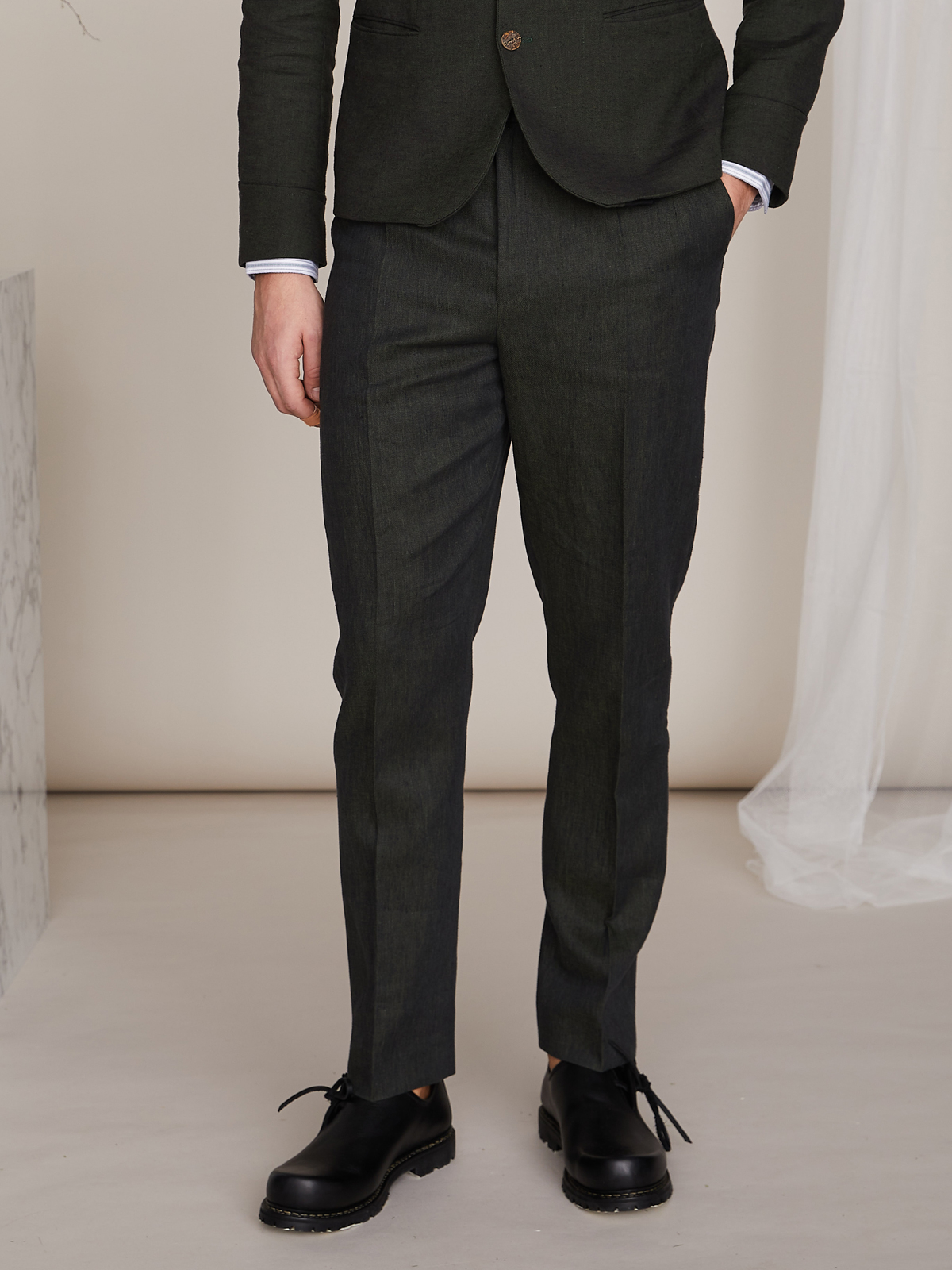 Flaschengrüne Herrenhose aus Leinen