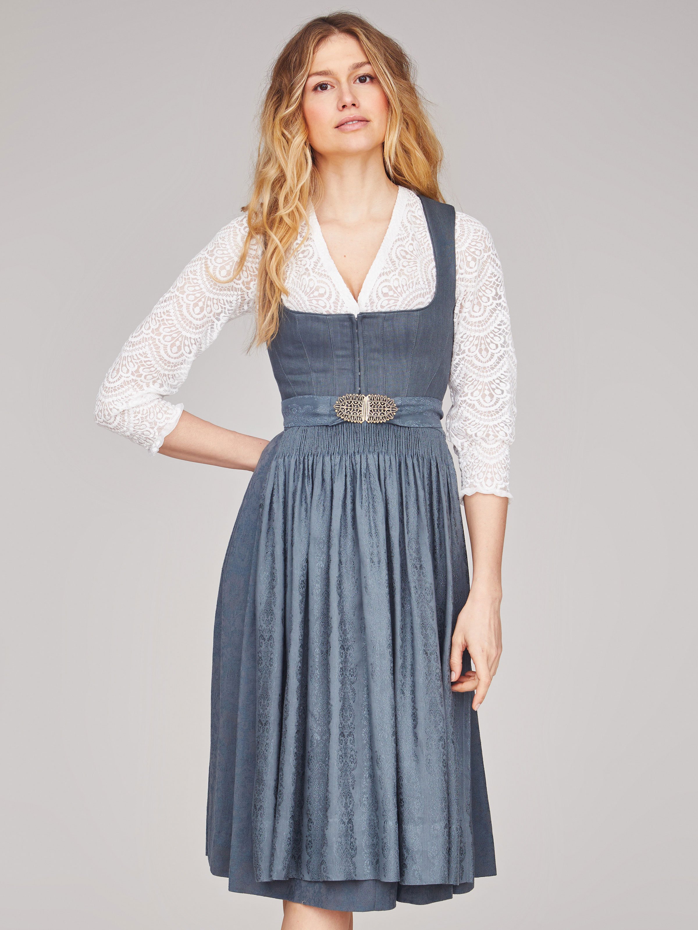 Dunkelblaues Stretch-Dirndl Dunkelblaues Stretch-Dirndl