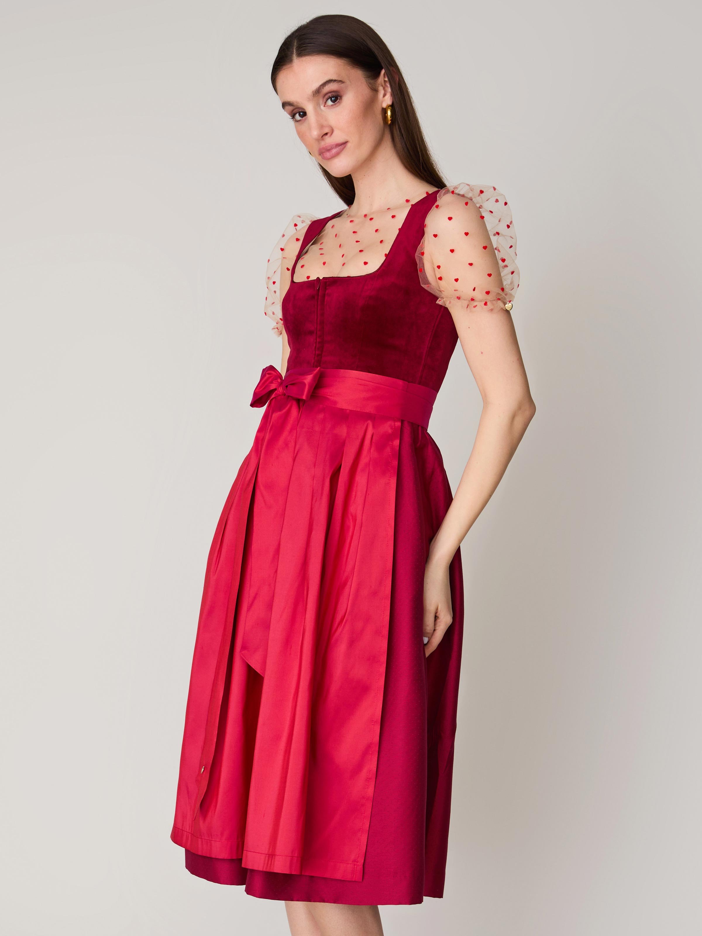Rotes Samtdirndl mit abknöpfbarem Arm
