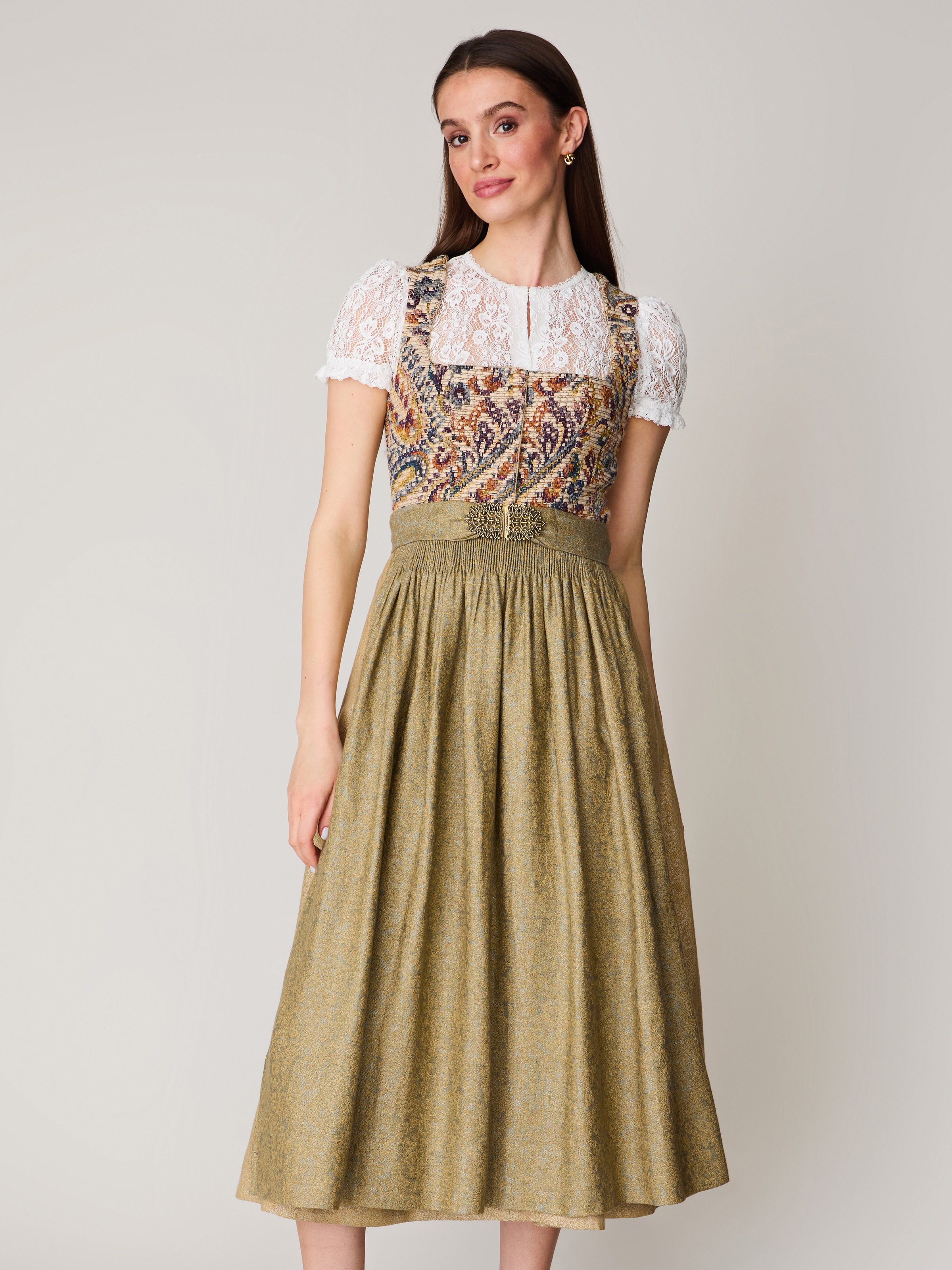 Buntes Dirndl mit gewebten Mieder