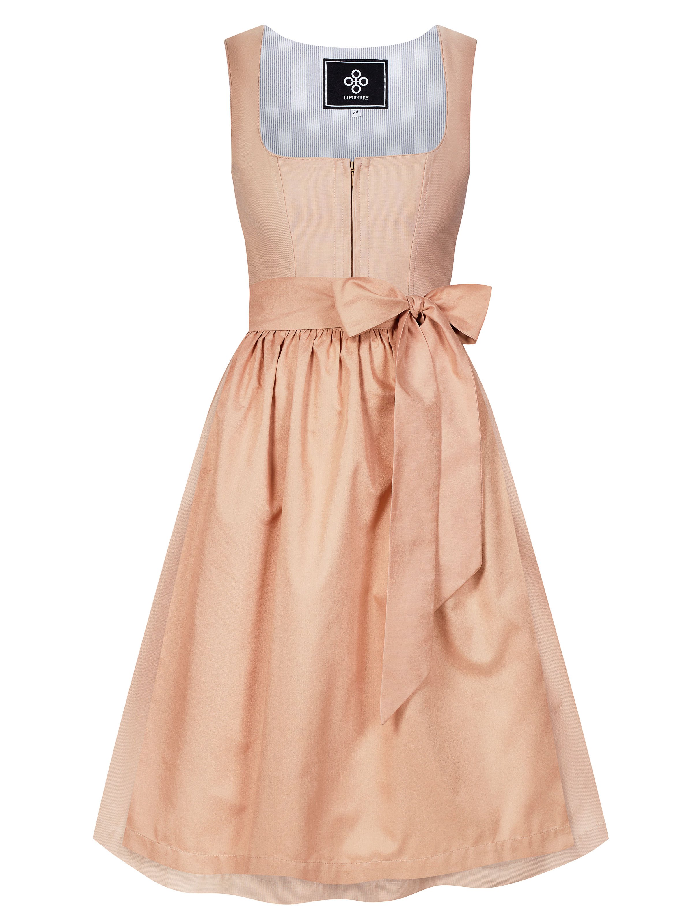 Terracotta-farbenes Dirndl Terracotta-farbenes Dirndl