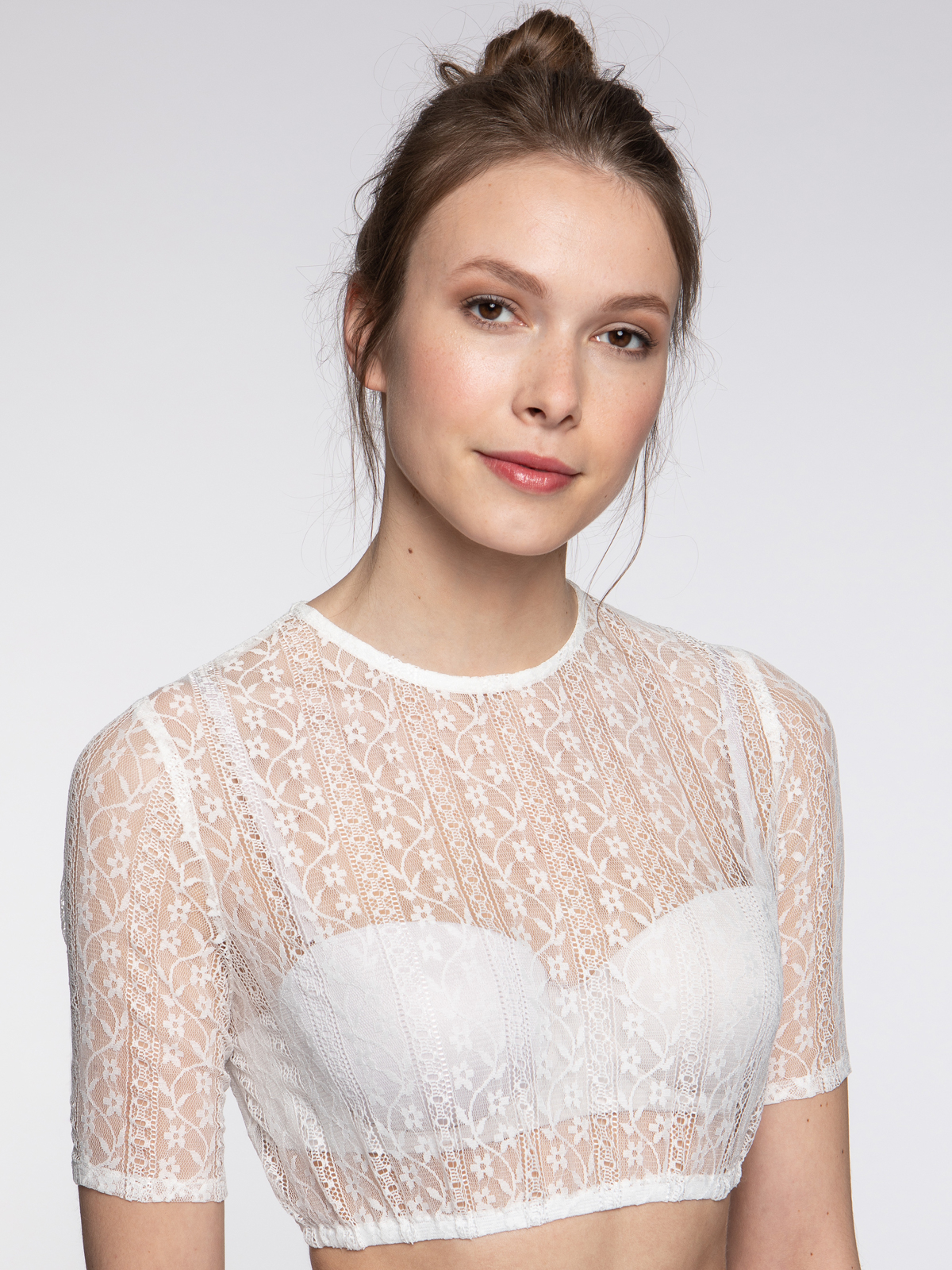 Weiße transparente Dirndlbluse