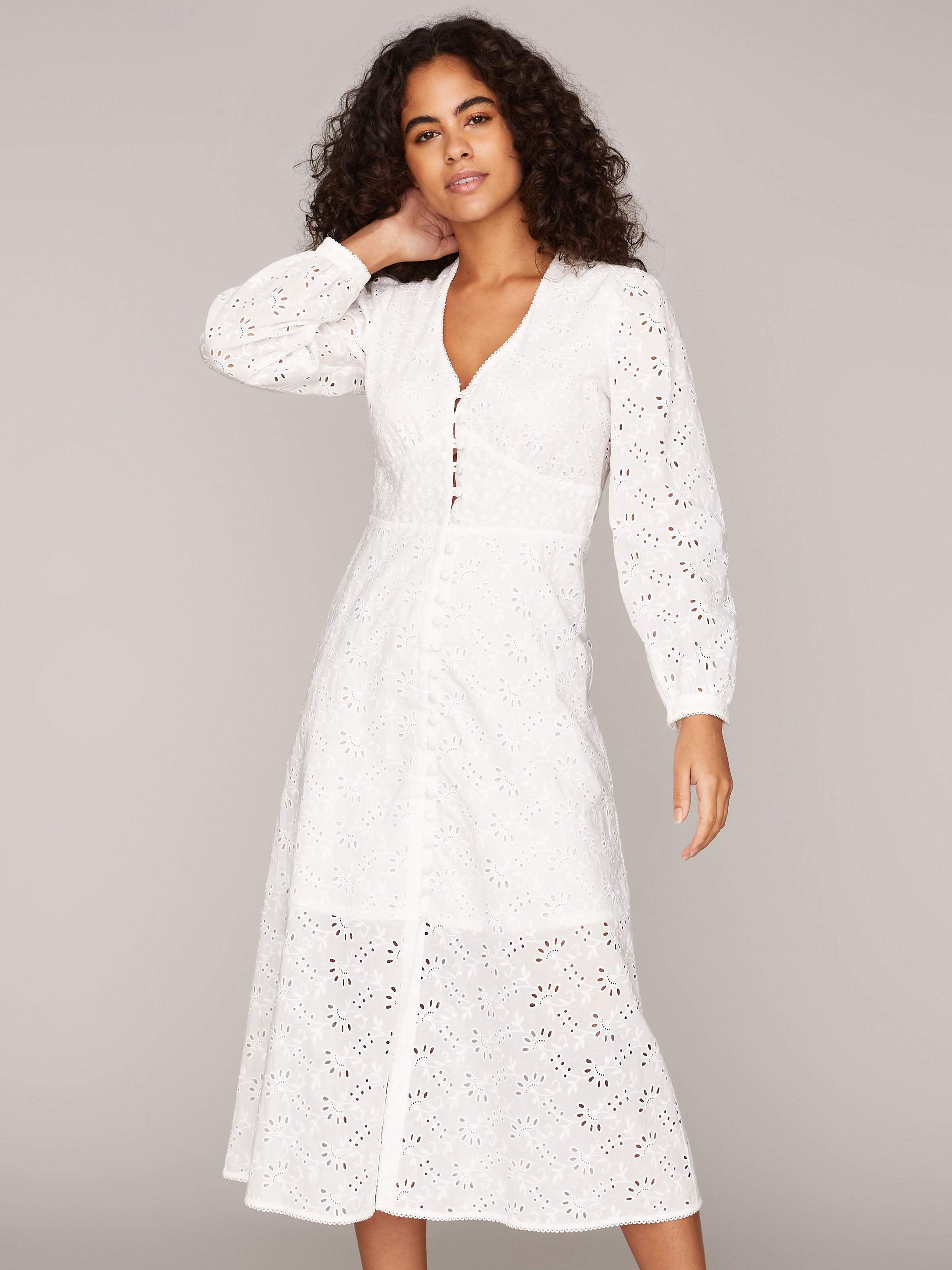 Weißes Midikleid mit Lochstickerei