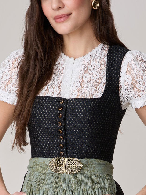 Dirndlbluse hochgeschlossen