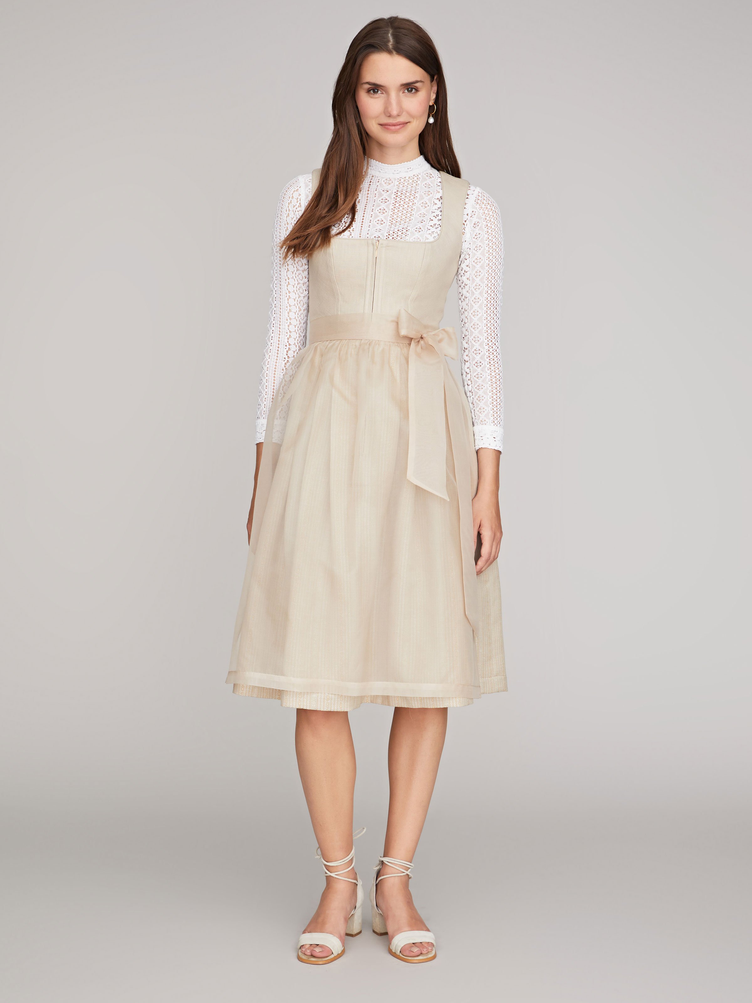Beiges Dirndl Beiges Dirndl