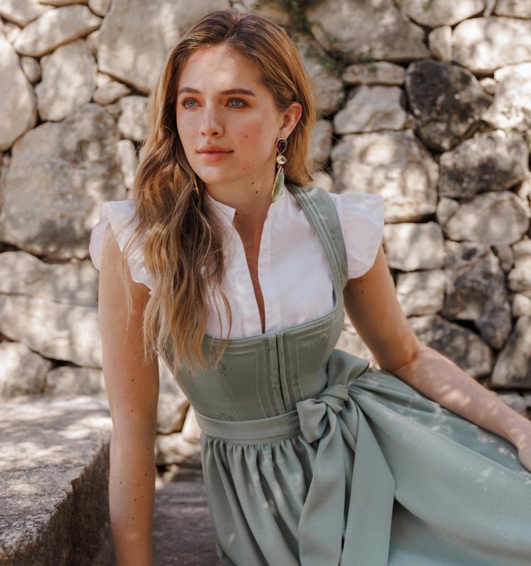 Dirndl in blaugrün