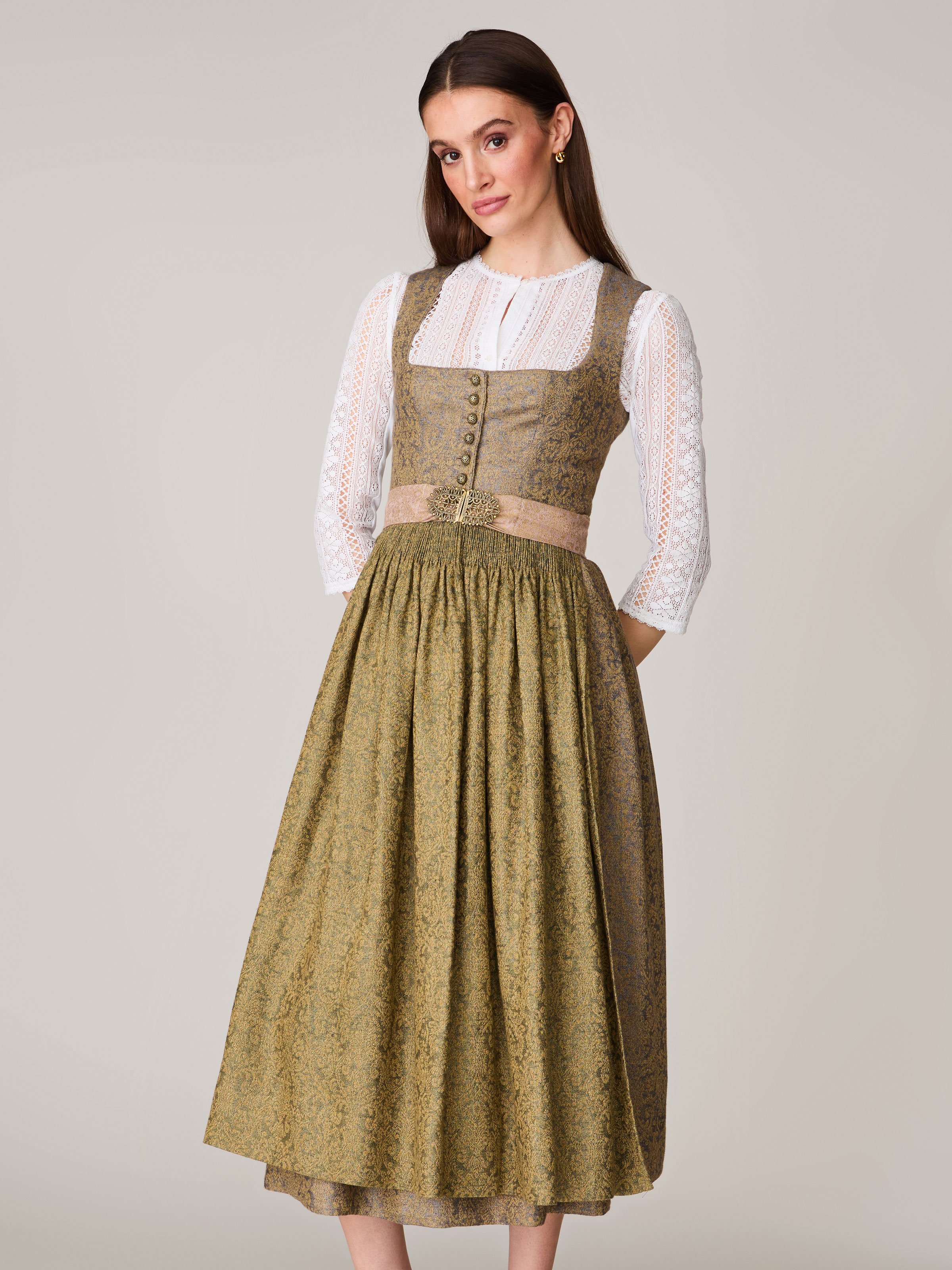 Dirndl in khaki mit floralem Muster