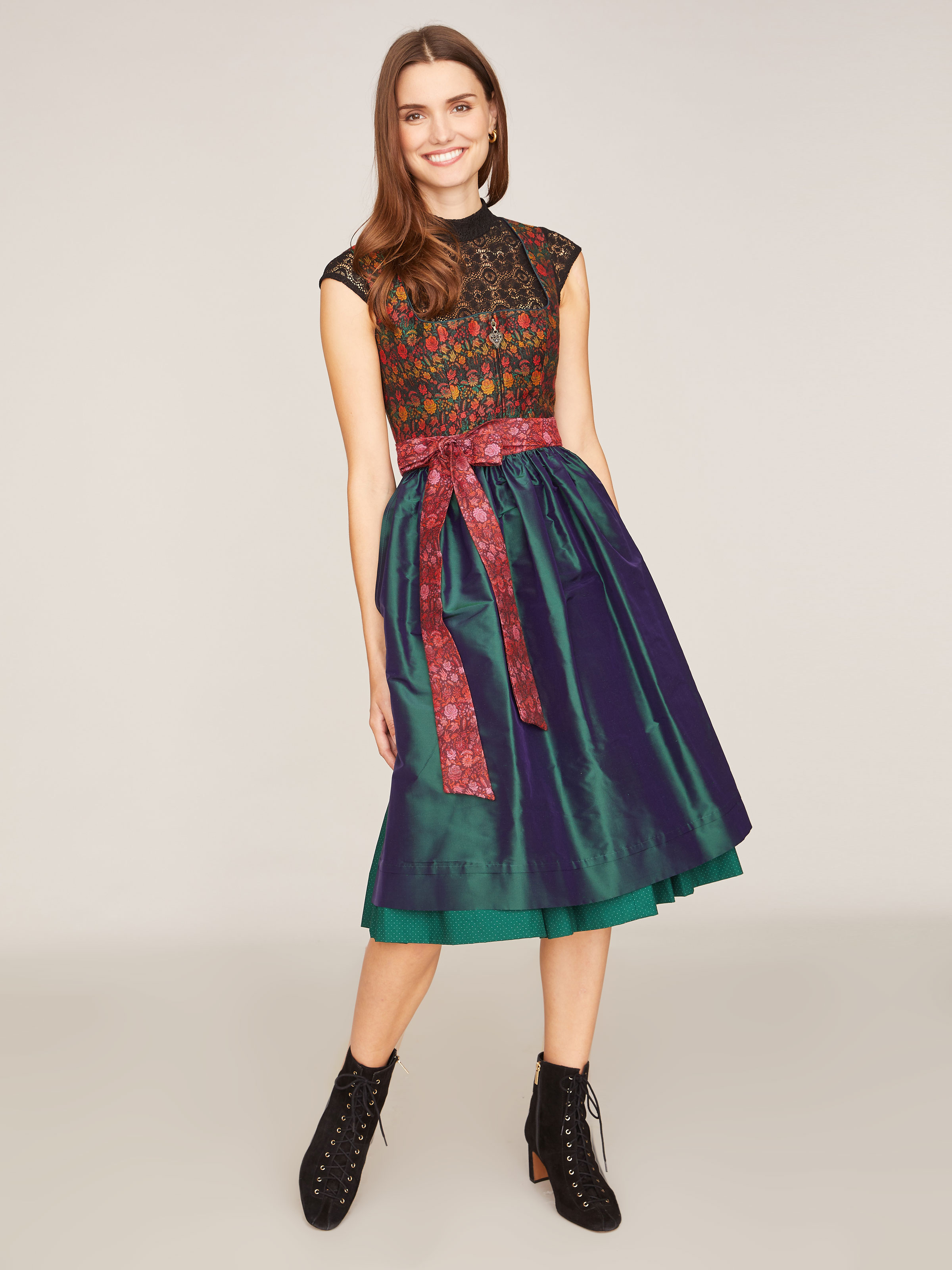 Grünes Dirndl