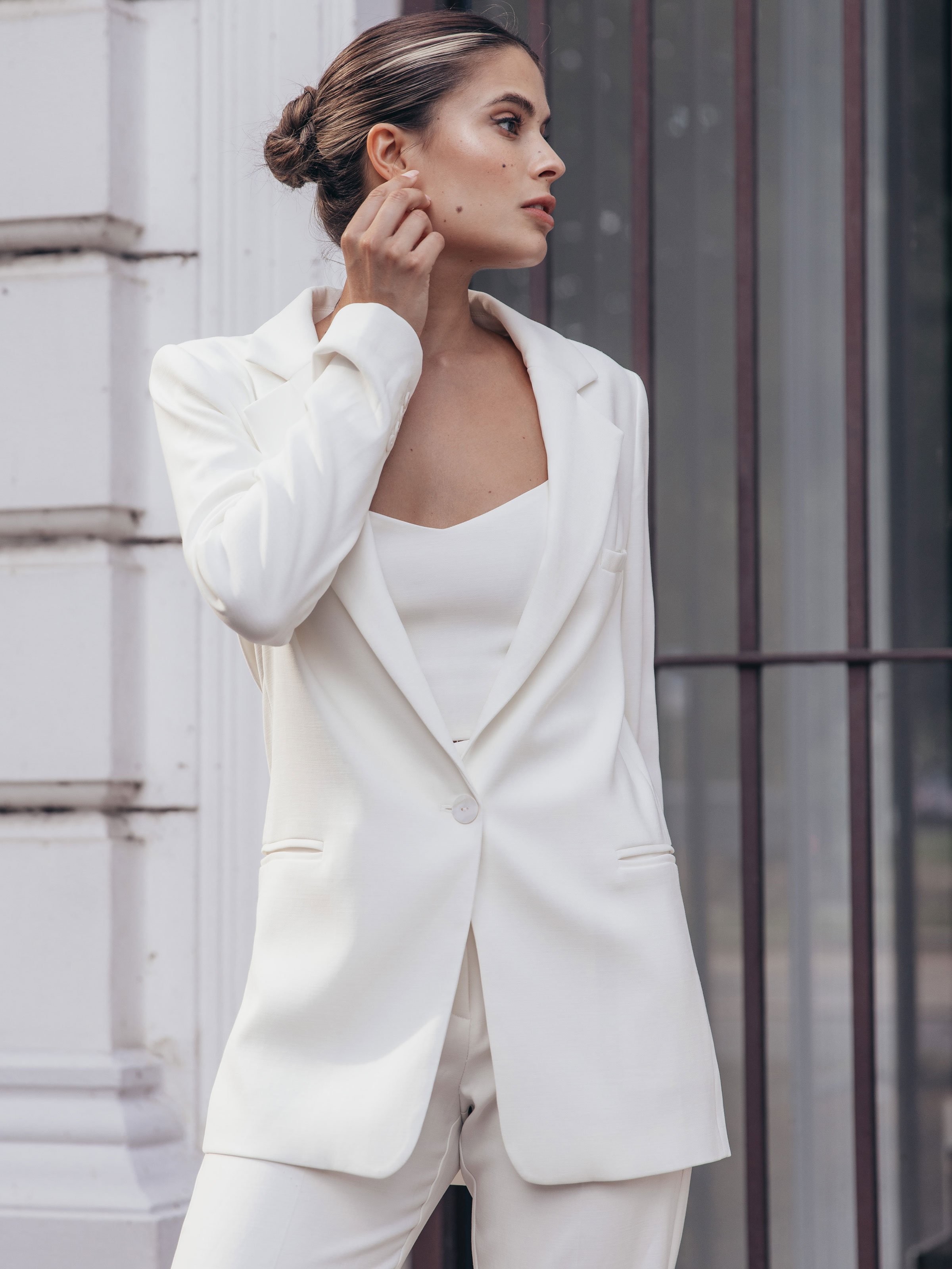 Cremefarbener Braut-Blazer mit fallendem Revers