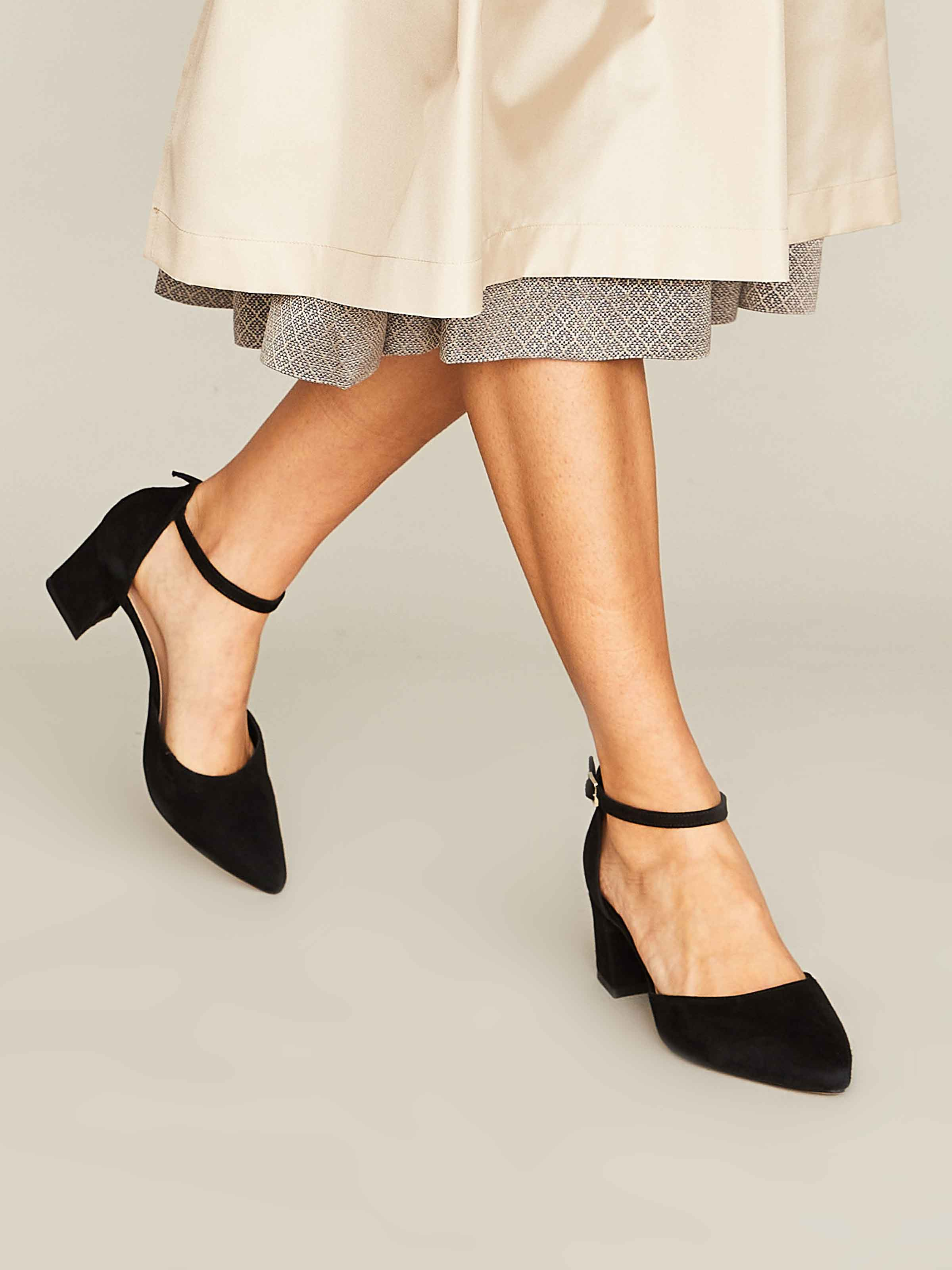 Schwarze Wildleder Pumps