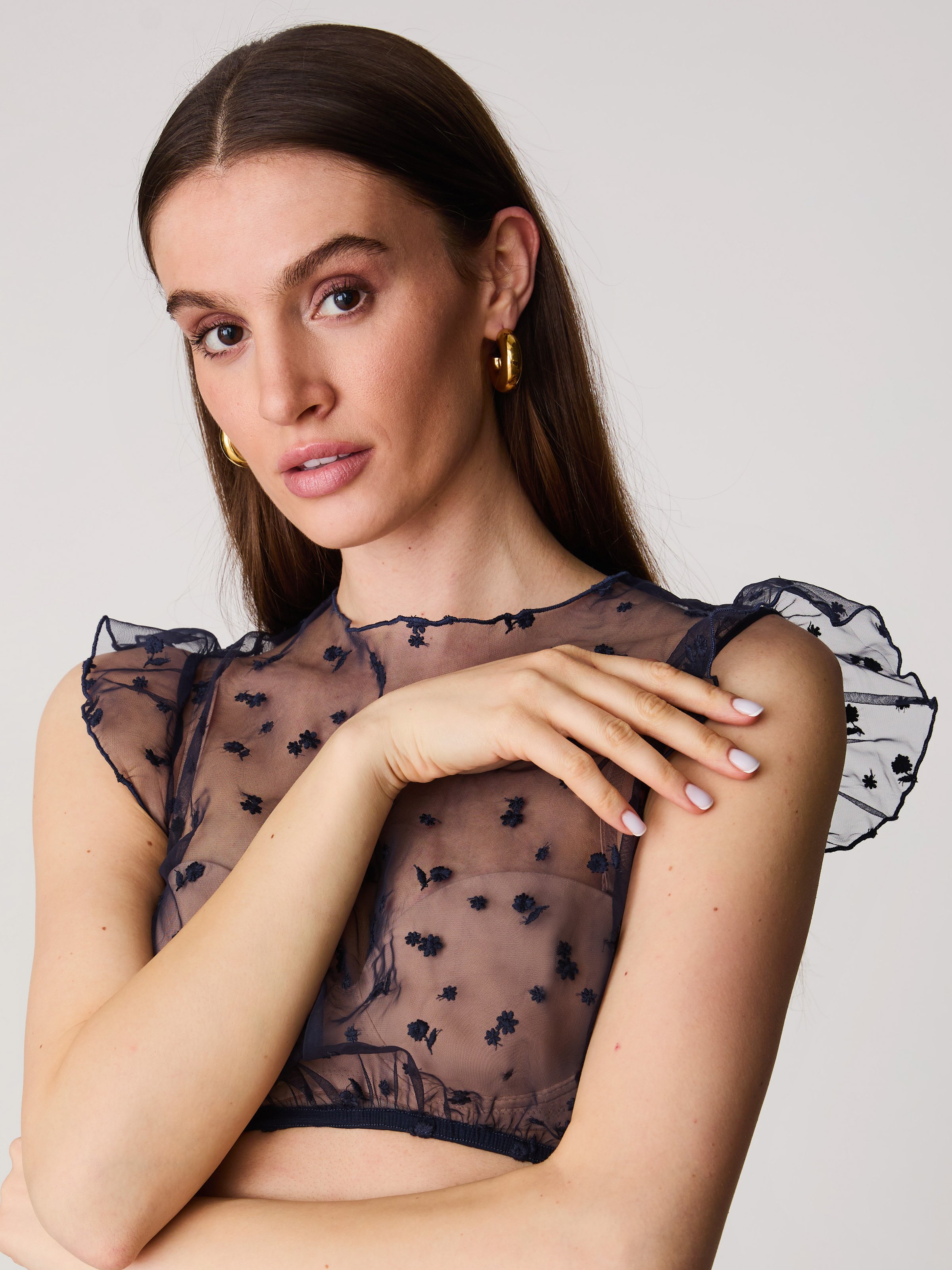 Dunkelblaue Dirndlbluse mit Blumenmuster
