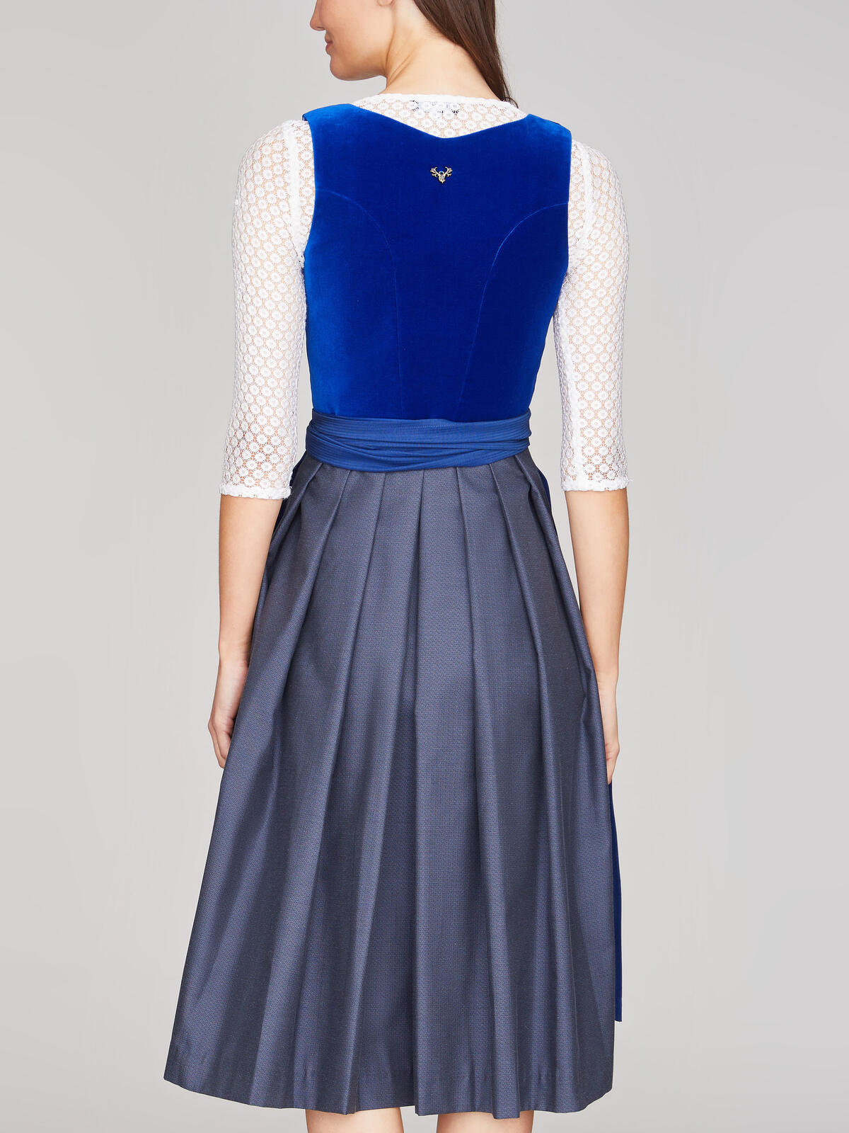 Royalblaues Samtdirndl mit Herzausschnitt Rückenansicht