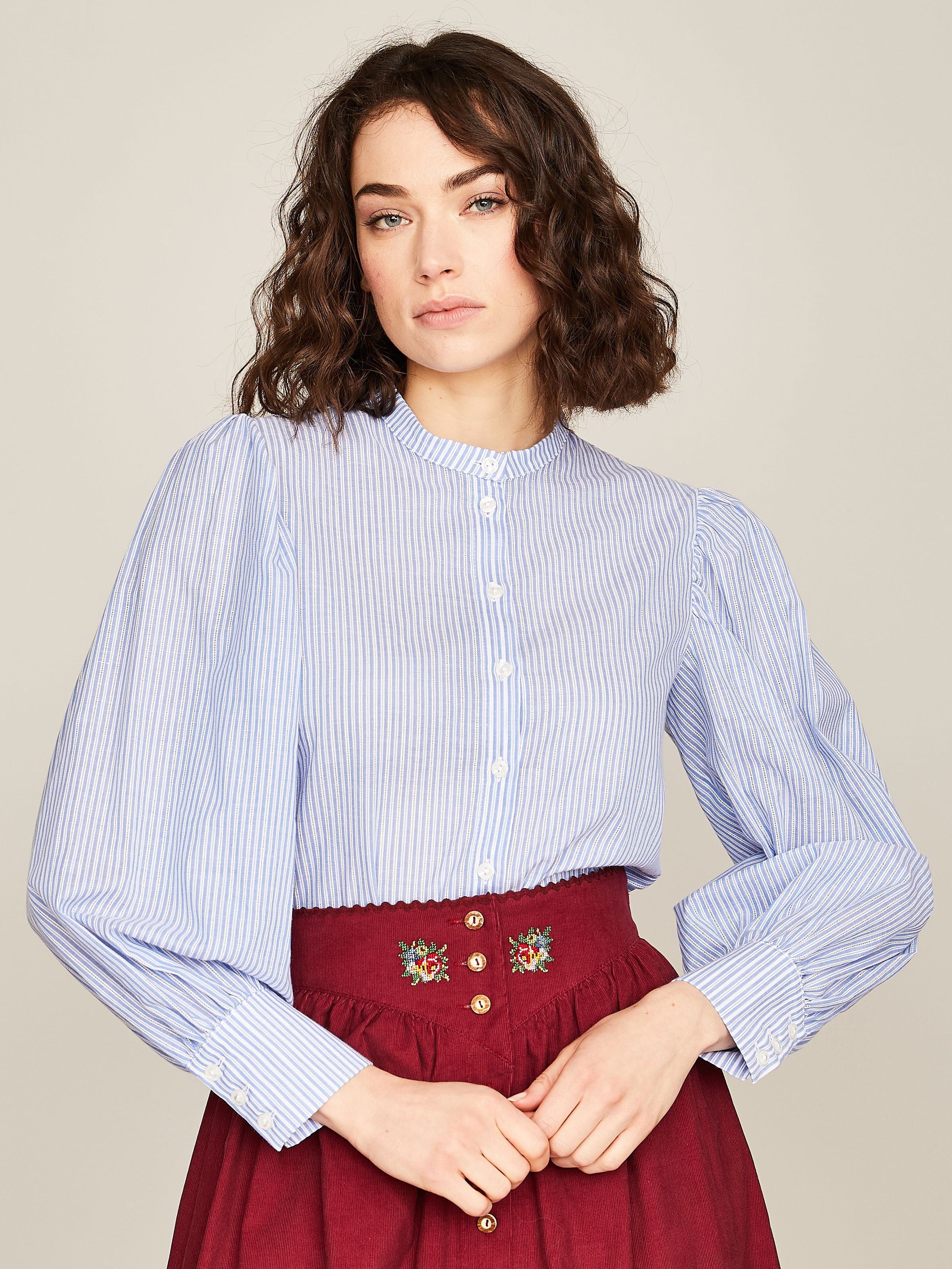 Gestreifte Bluse mit Stehkragen