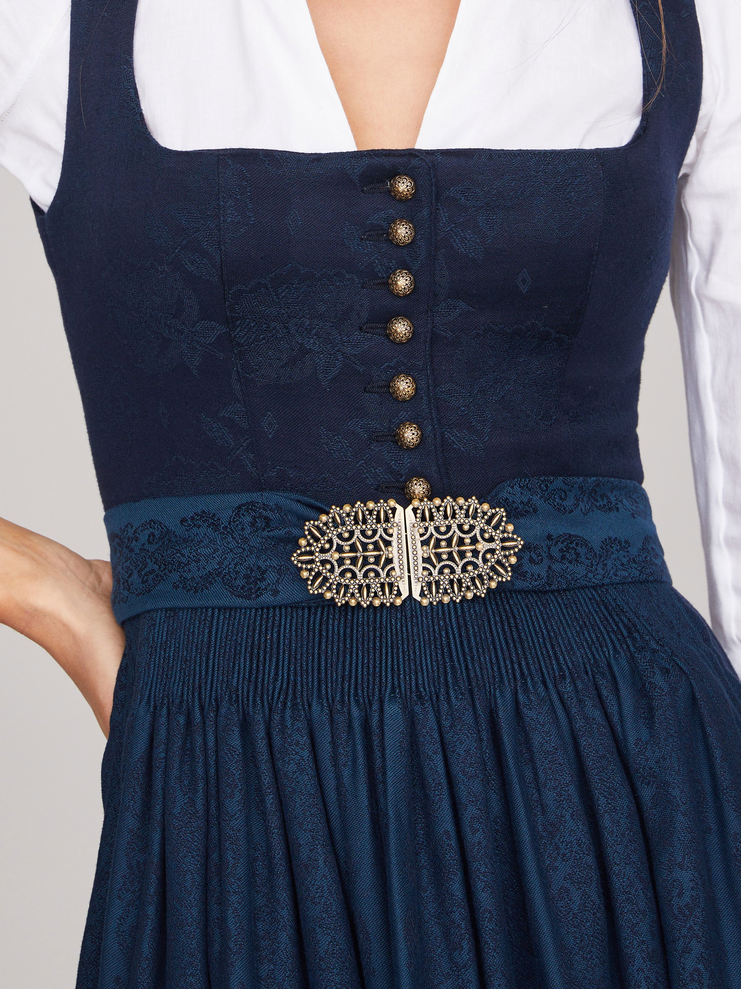 Dirndl in Nachtblau Dirndl in Nachtblau