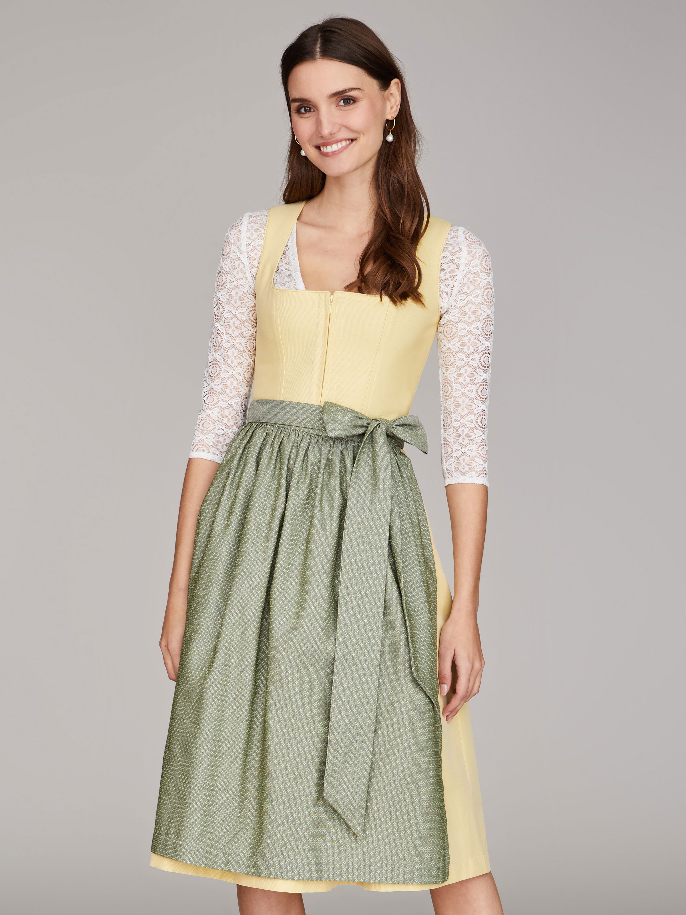 Hellgelbes Dirndl Hellgelbes Dirndl