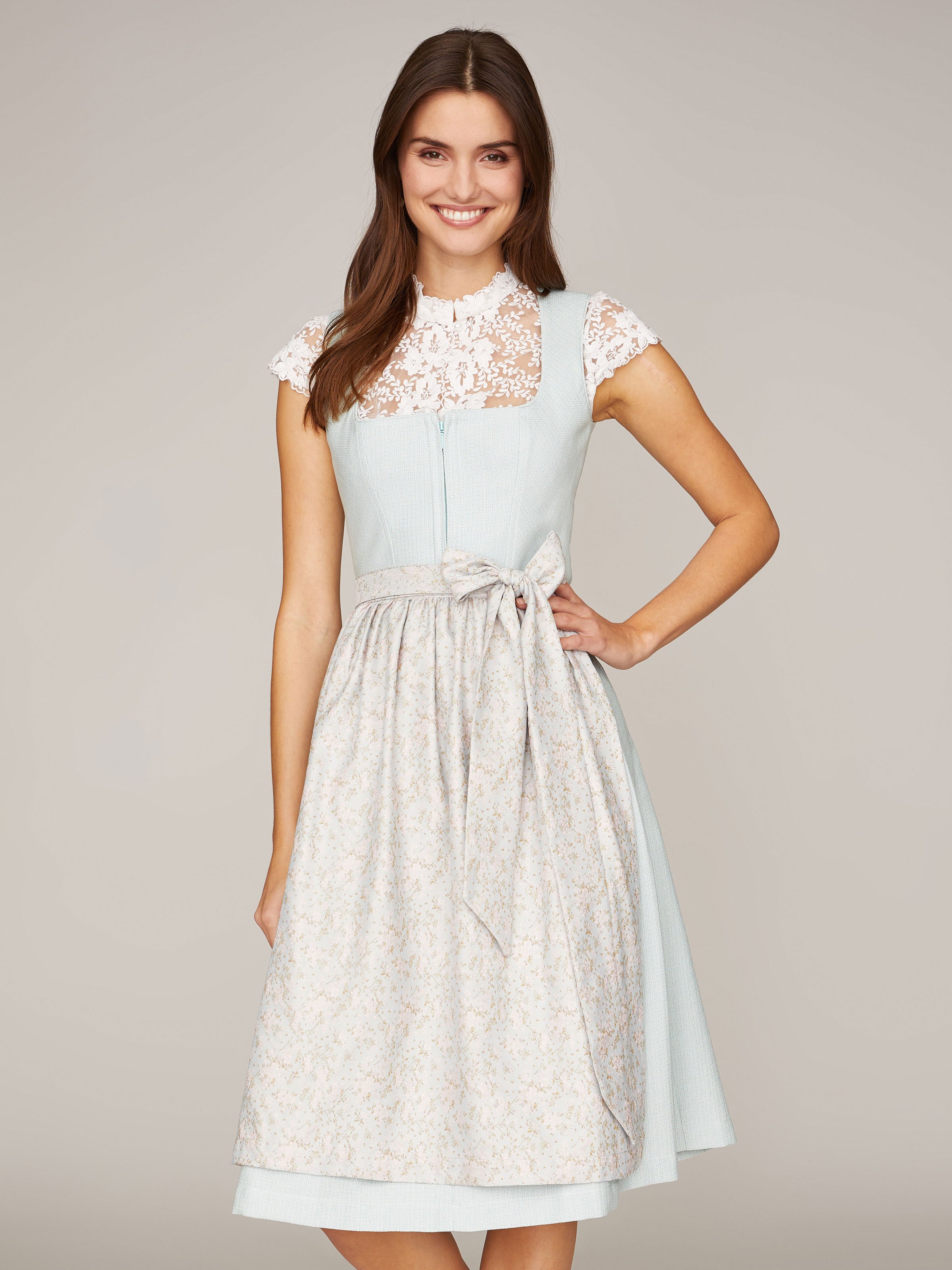 Mintfarbenes Dirndl Mintfarbenes Dirndl