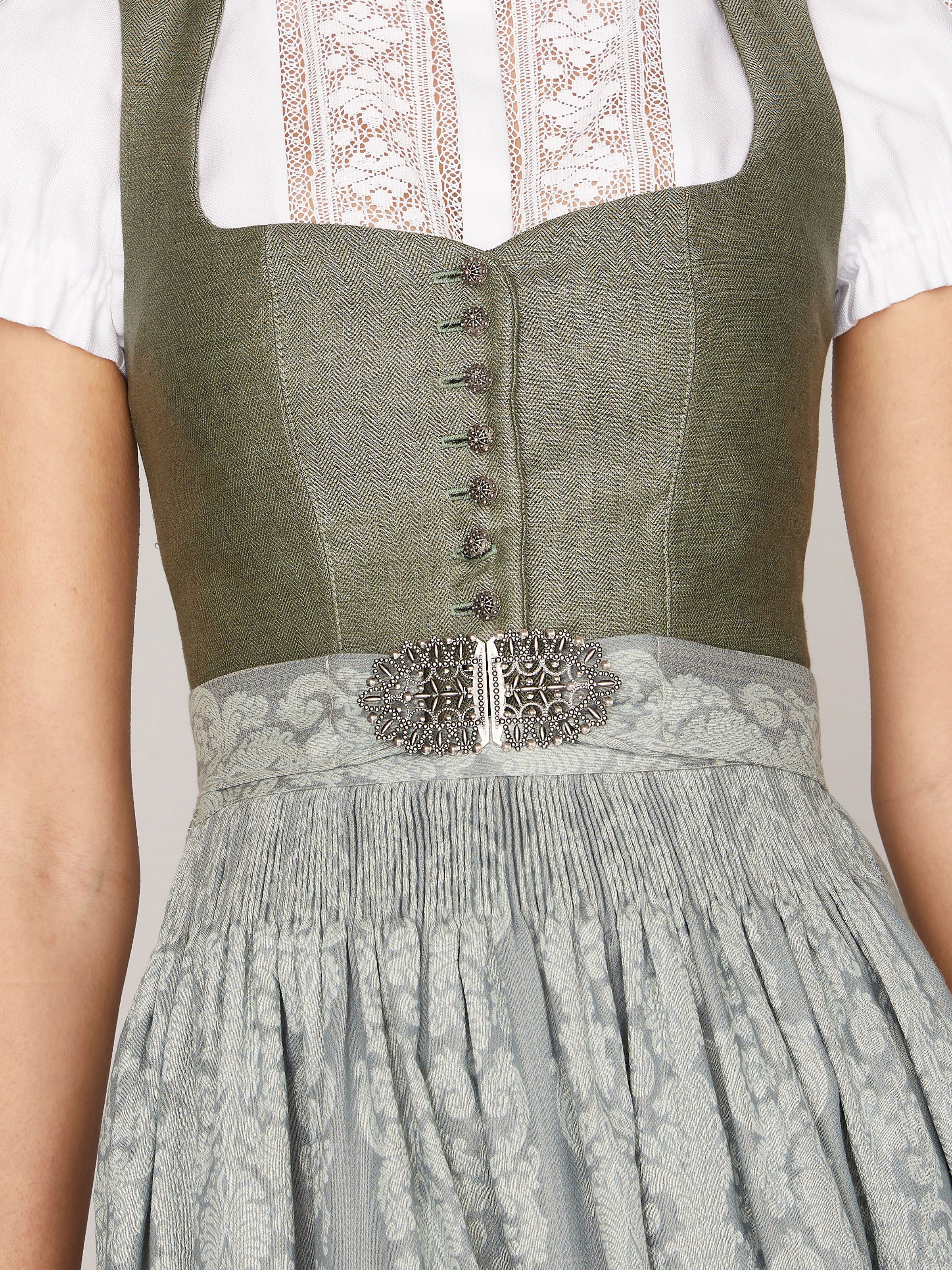 Hellgrünes Dirndl Hellgrünes Dirndl