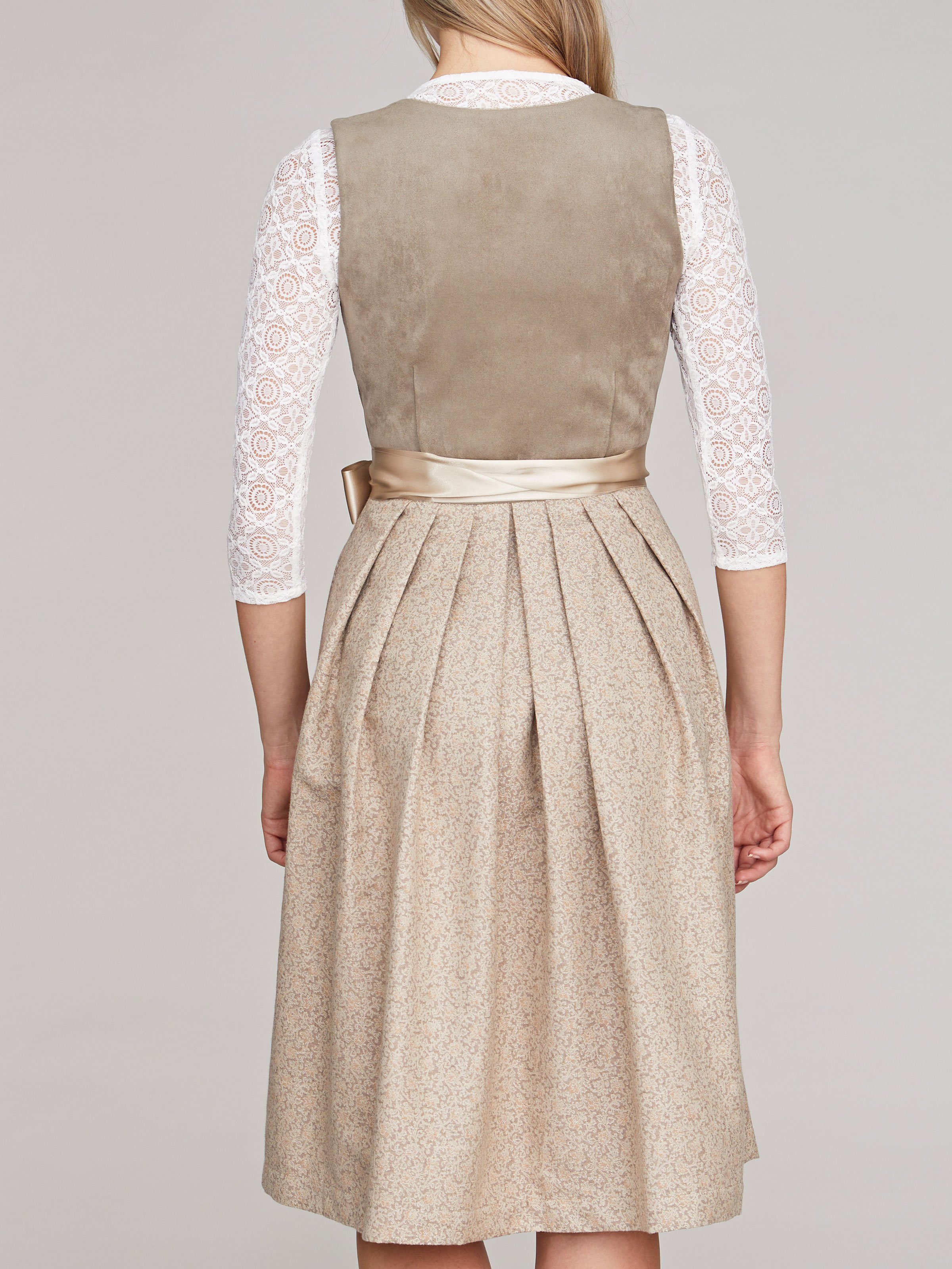 Beigefarbenes Dirndl mit zwei Schürzen Beigefarbenes Dirndl mit zwei Schürzen