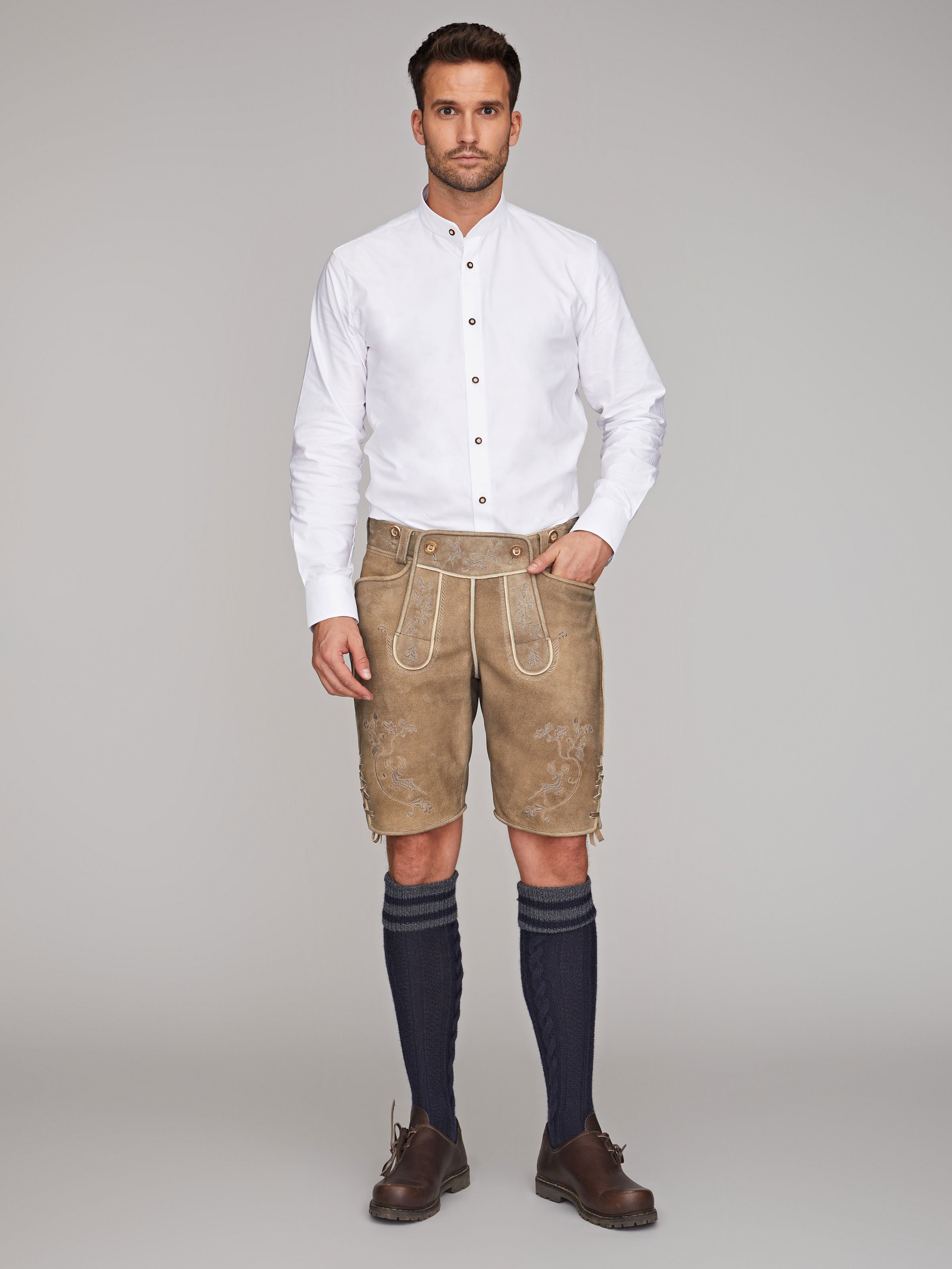 Hellbraune Lederhose mit Stickerei Hellbraune Lederhose mit Stickerei