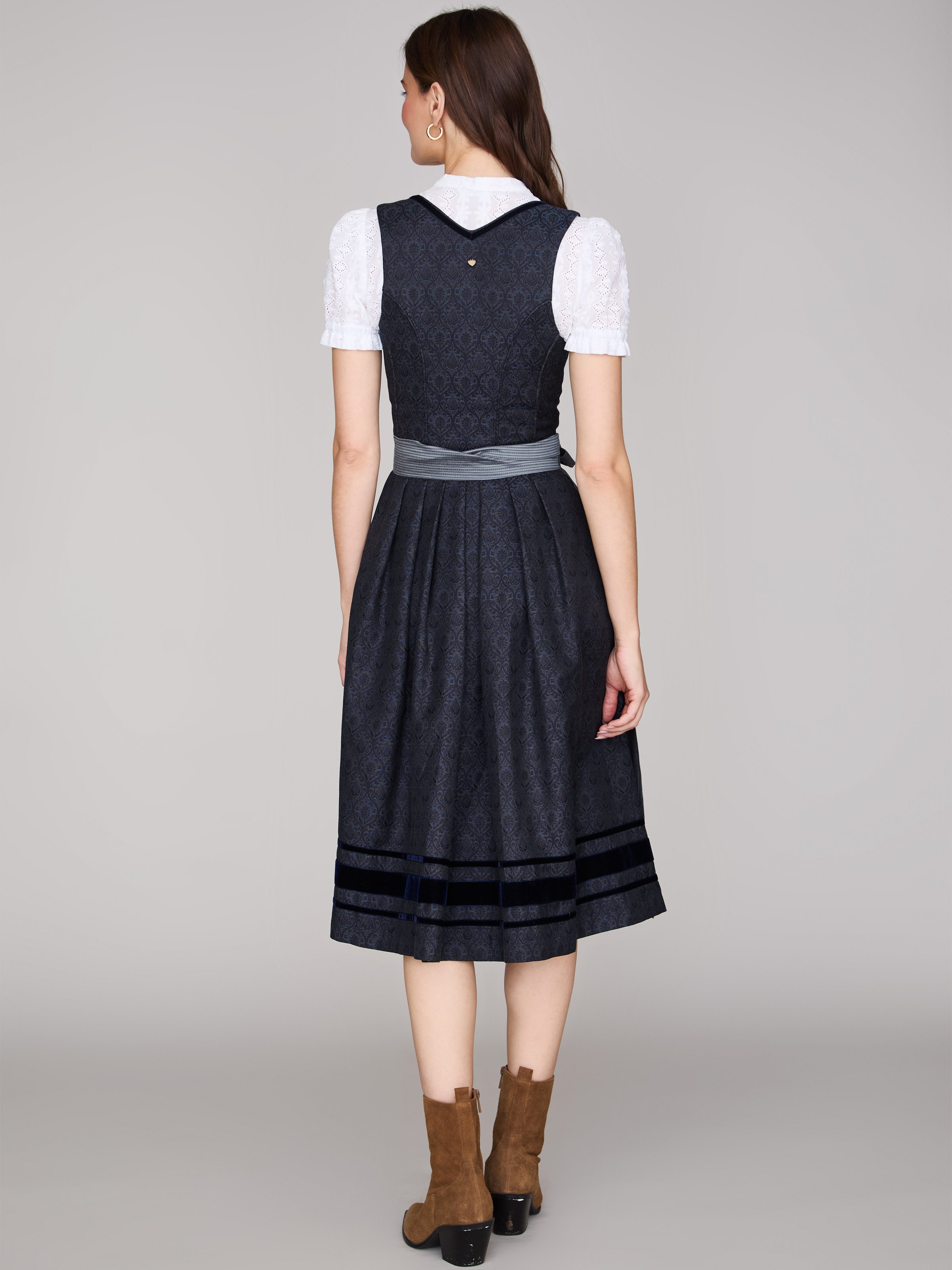Dirndl Damen Blau/schwarz/weiß Von Yourdesignerz – Komplett-Outfit Mit Angenähter Bluse & Schürze (Gr. XL)