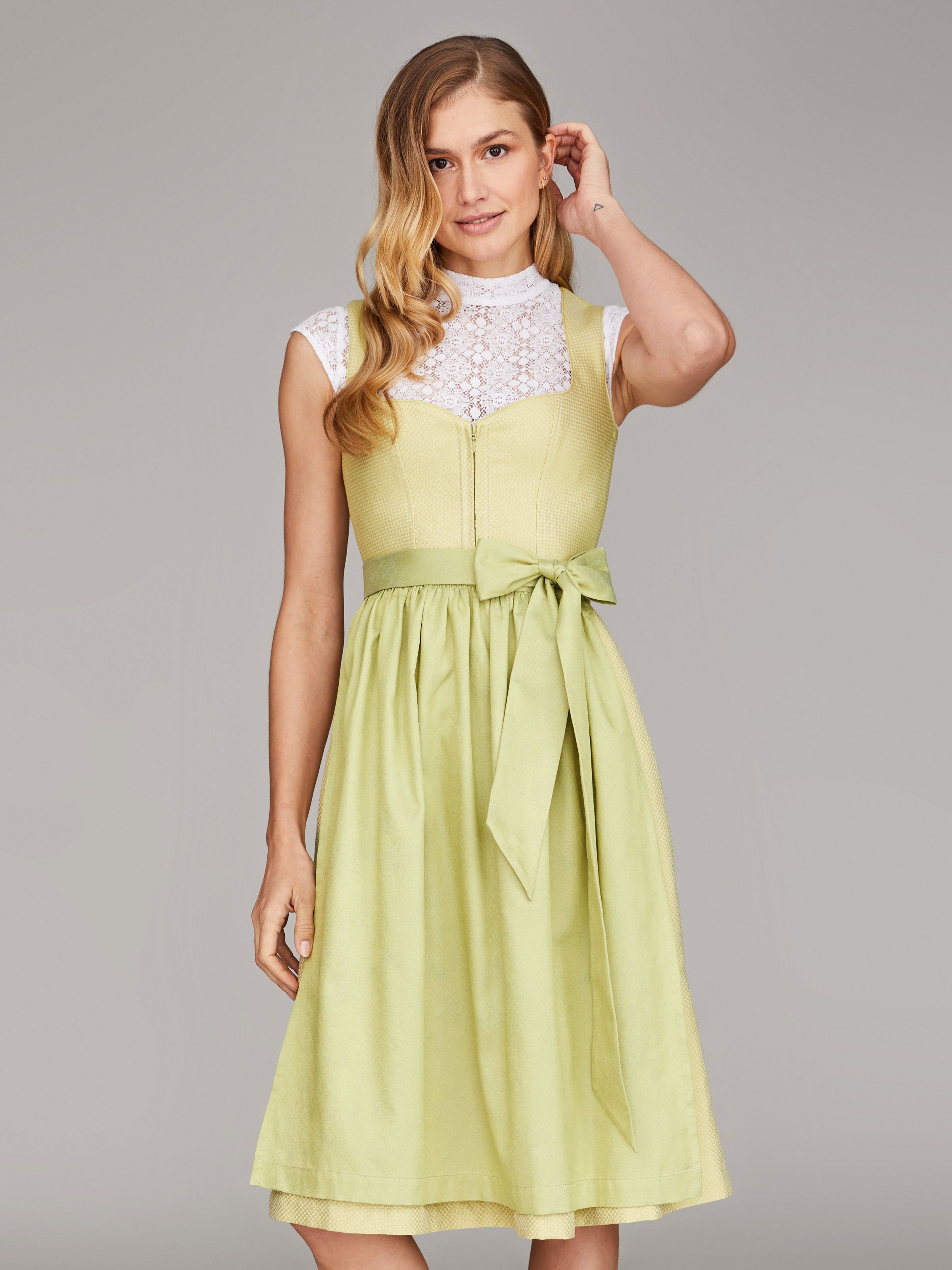 Limonengrünes Dirndl Limonengrünes Dirndl